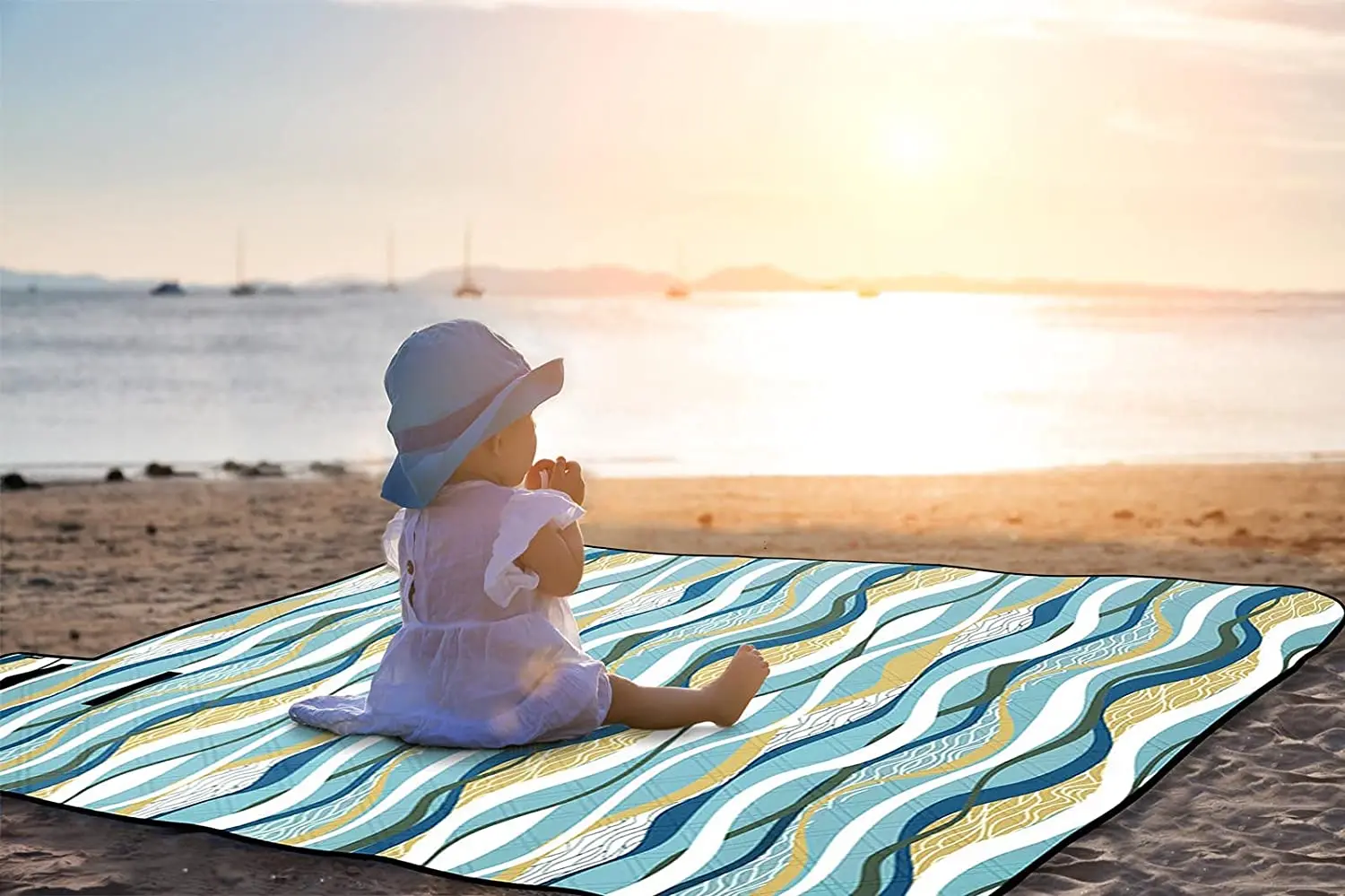 Extra Large Foldable Portable Waterproof Padded Picnic Blanket Outdoor Camping Mat Beach Rug for Lawn Barbecue Sand Desert