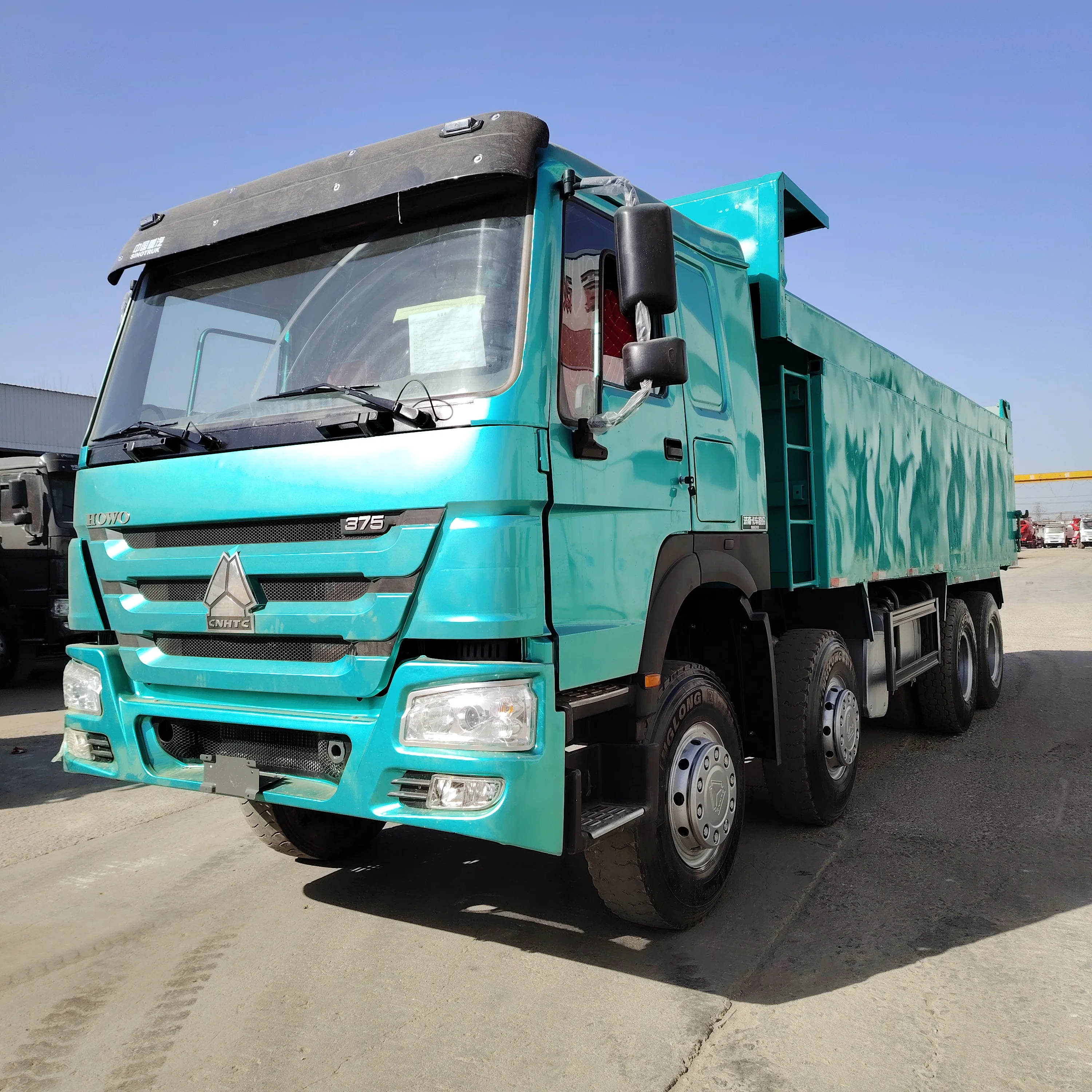Heavy Duty SINTRUK 8x4 12 Wheels 371Hp/375Hp380Hp/420Hp Used HOWO Dumper Trucks With Container for Sale