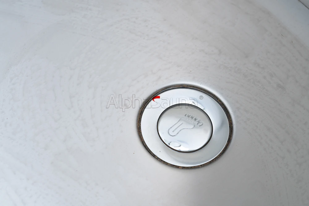 New Design Wooden Outdoor Wood Cold Plunge Tub Cedar Wooden Stainless Steel Liner Ice Bath With Water Chiller OptionalFor Sale