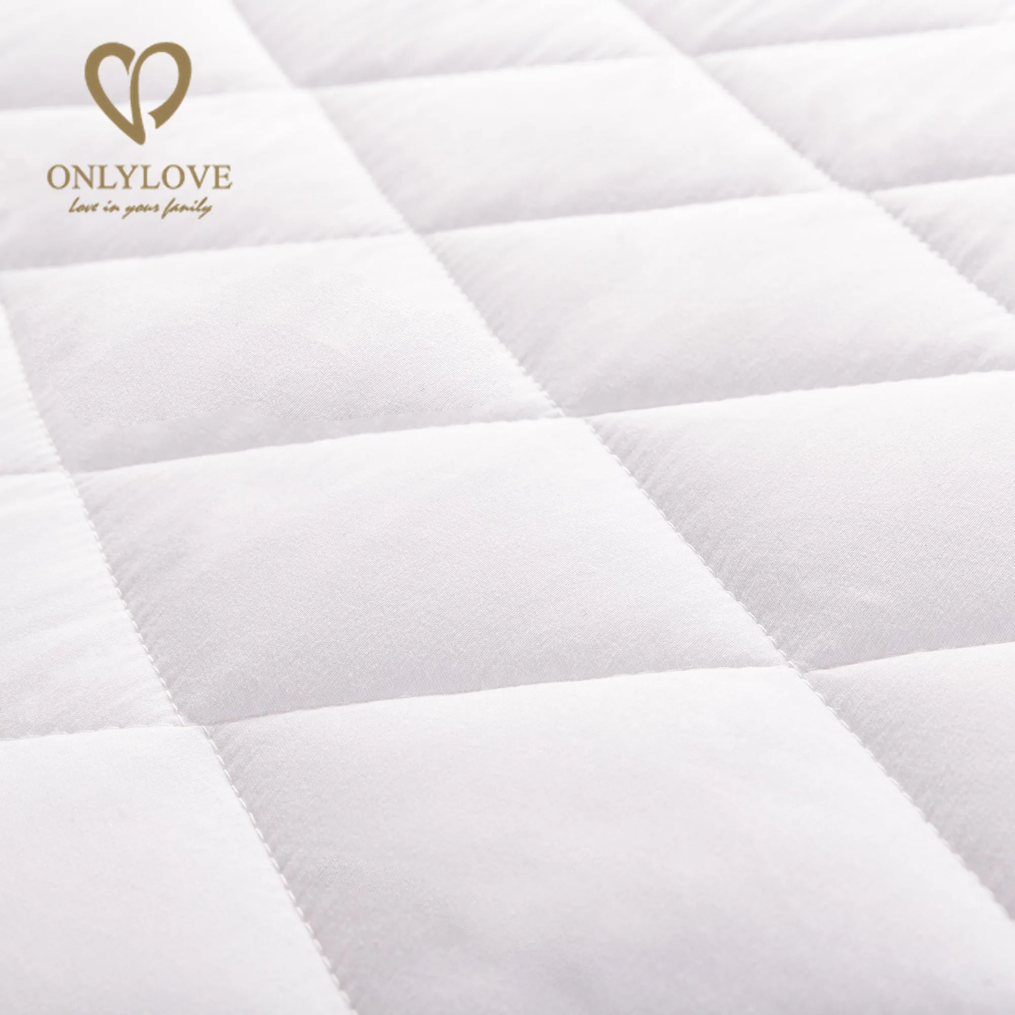 custom luxury waterproof bed bug mattress cover with microfiber fabric quilted
