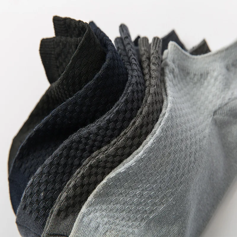 Wholesale price new design bamboo fiber men simple style breathable pure color business socks