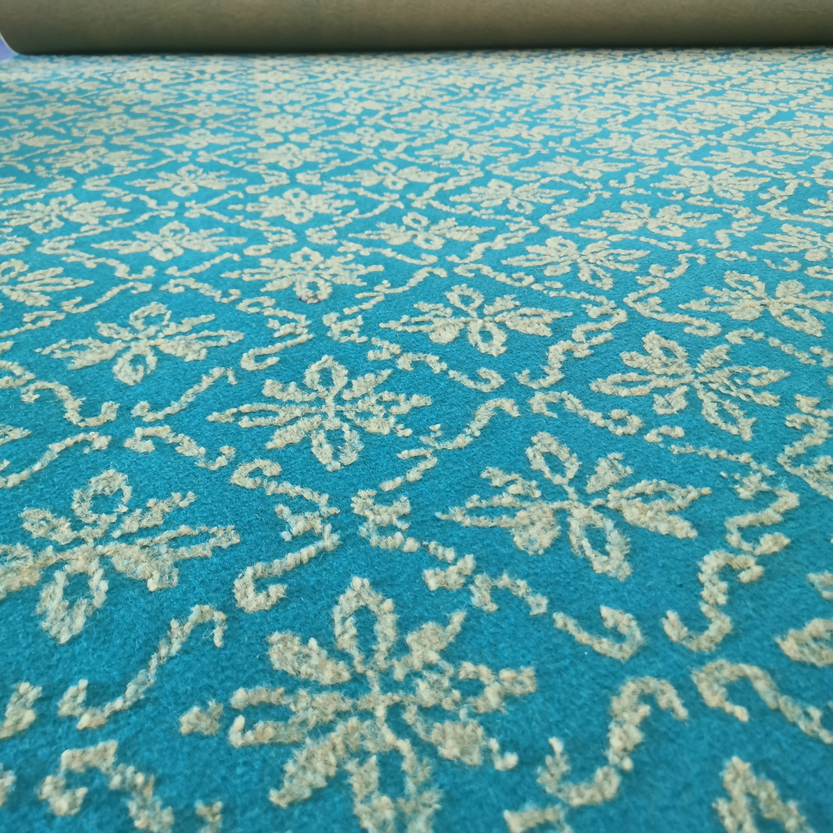 Non woven home hotel living room office corridor double color jacquard carpet roll