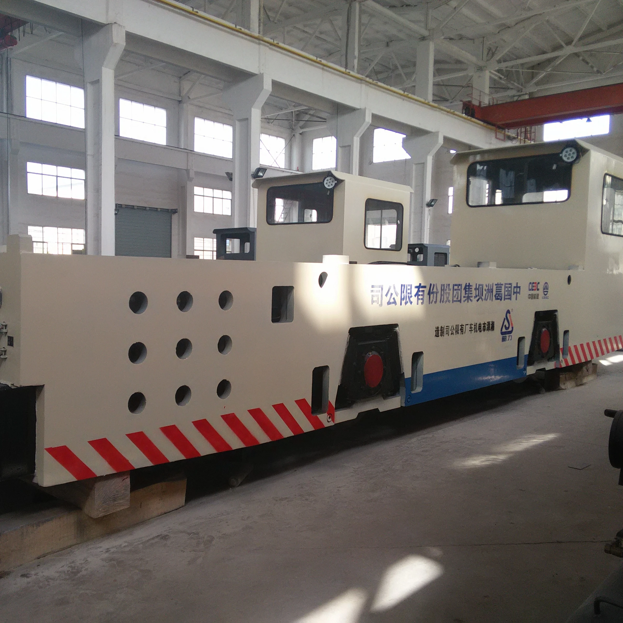 Factory Directly Selling 40 Tonne Tunnel Boring Machine Tramway Locomotive for TBM Project