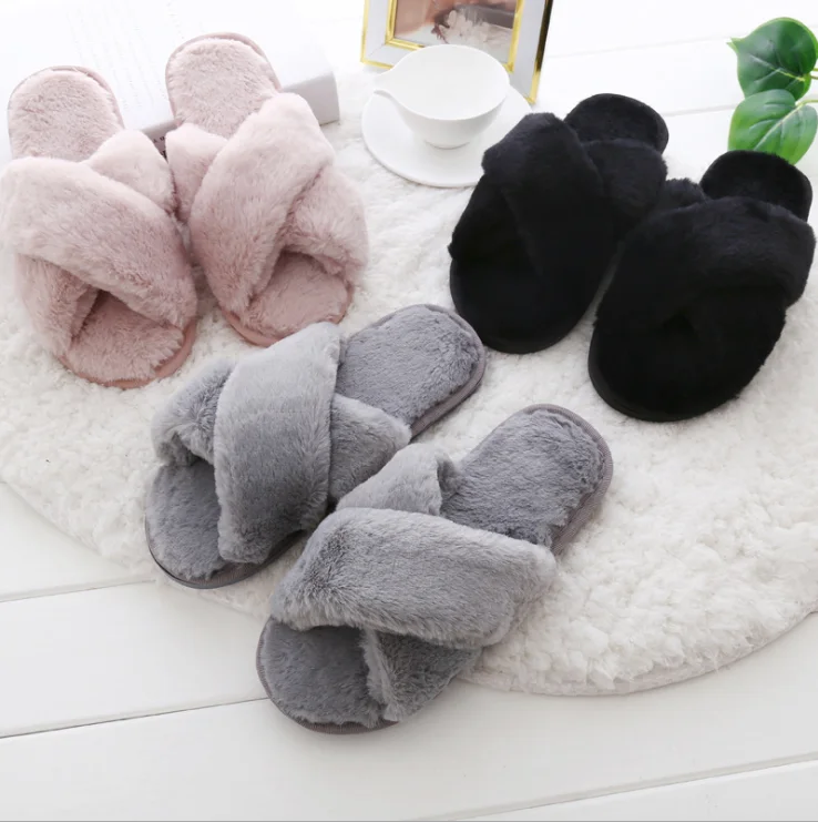 Fashionable Cozy Plush slides thick Home Wholesale clog Indoor Cross Plush Slippers Women Faux Fur Fluffy slippers
