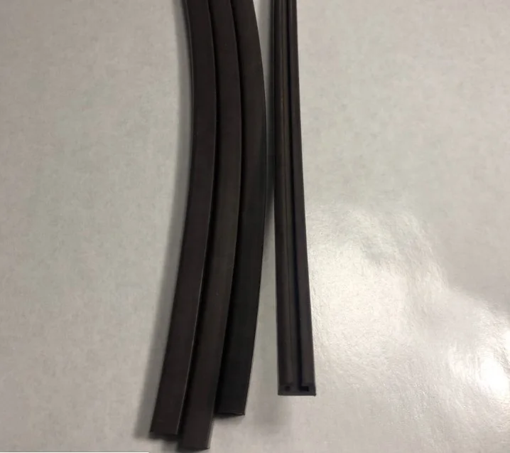 customized rubber magnetic strip for car curtain door sealing