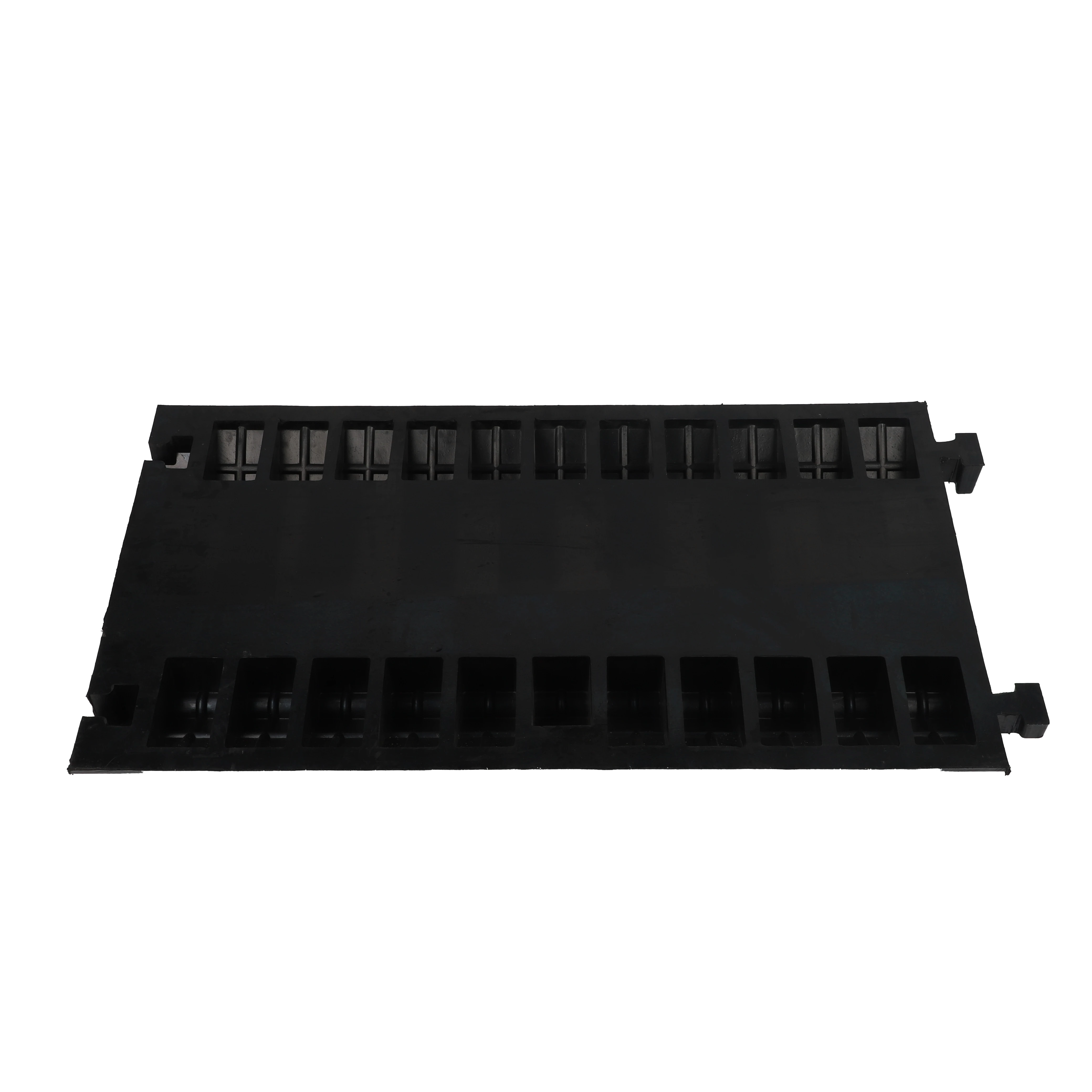 SW-3XC04 Wholesale 3 Channel Safety Speed Hump Rubber Electrical Cable Protector Ramp with Plastic Cover Floor Bridge Protector