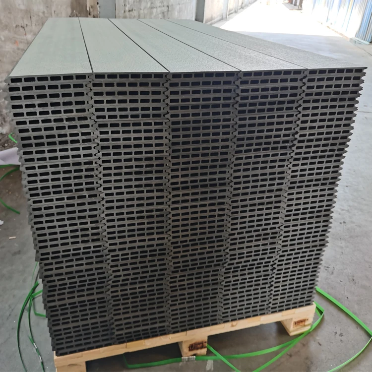 Weathering Resistance WPC Fence Wood Plastic Composite Fence Panels with Post BSCI Garden Fence Wood Decking PE Film+pallet