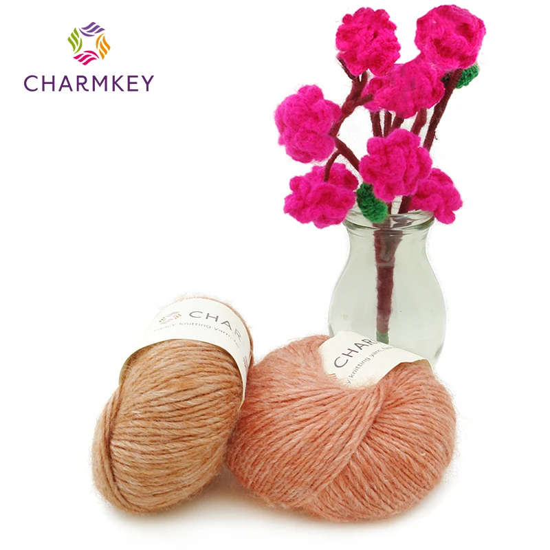 Wholesale customized 50gram per PCS different colors available 70% wool and 30% bamboo fiber chunky fancy wool yarn for crochet