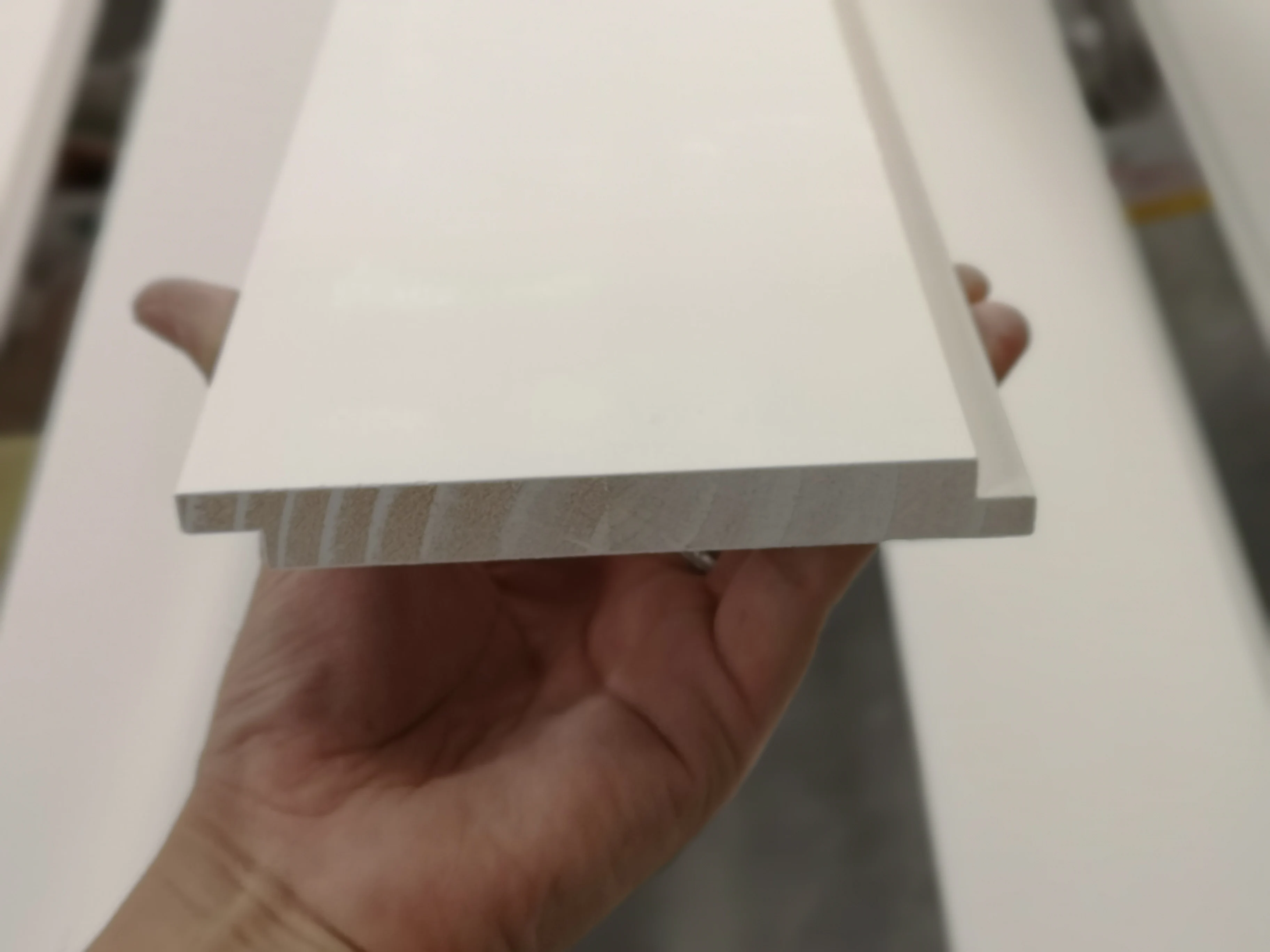 Плинтус с покрытием Gesso Shiplap