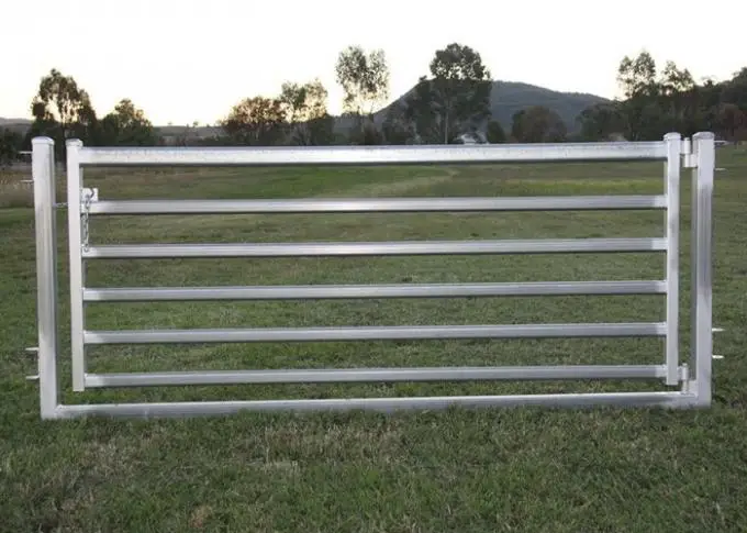 Hot dip galvanizaed Sheep yard mesh sheep and goat panels /alpaca rail fence with high quality sheep corral panels