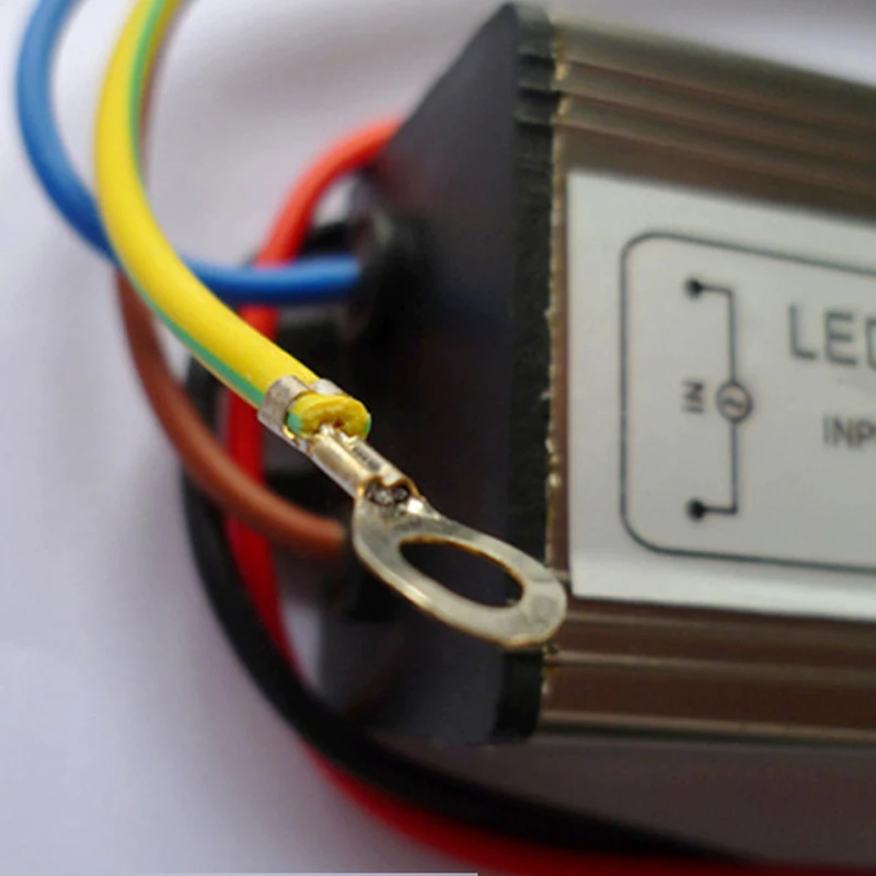 GR060 Factory Direct Sales 30w (10s3p) Wide Voltage Integrated Flood Light Series Power Supply  Led Drive Power