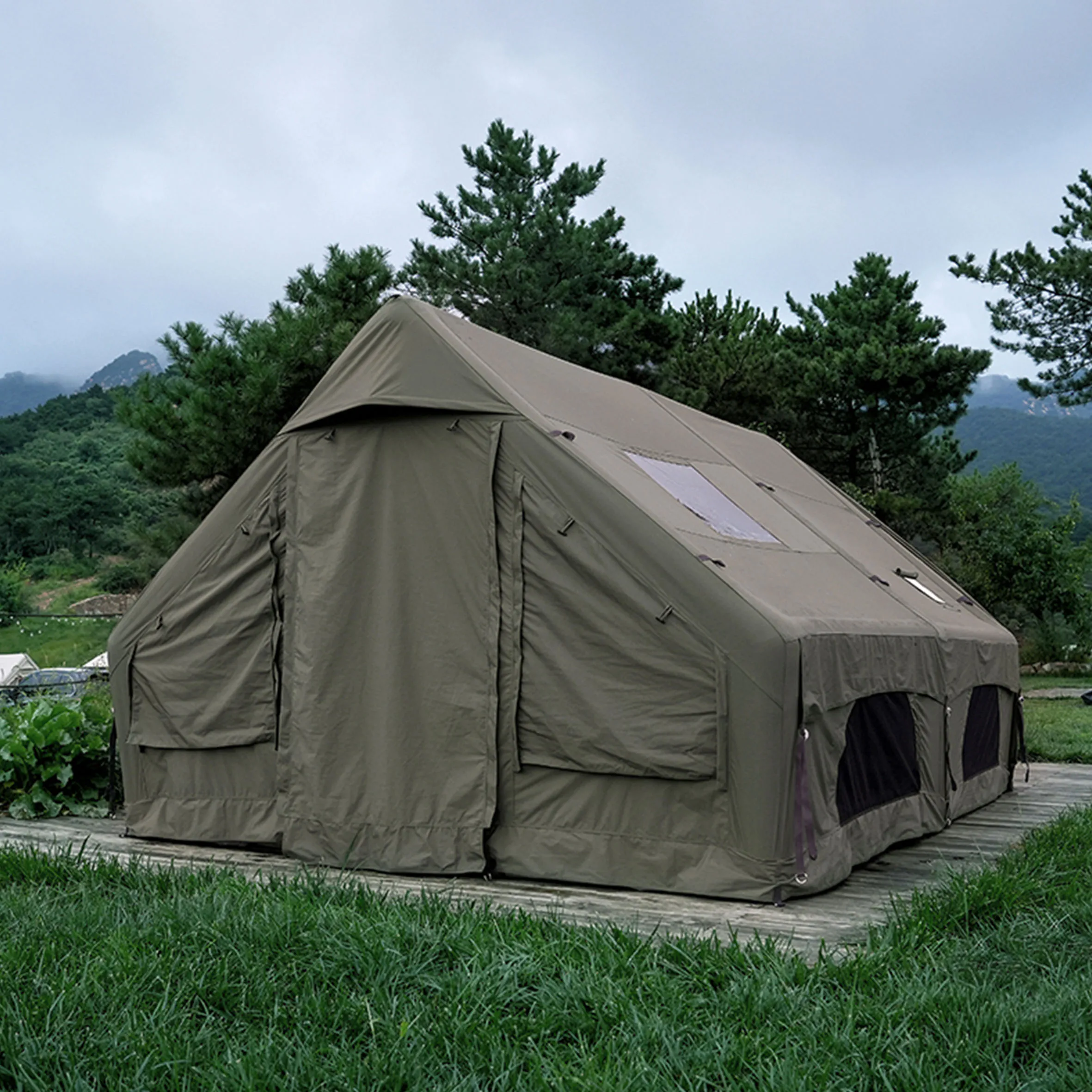 High Quality Cheap Motorcycle Semi closed,Cabin Ambulance simple Medical Ambulance Tricycle For Medical/