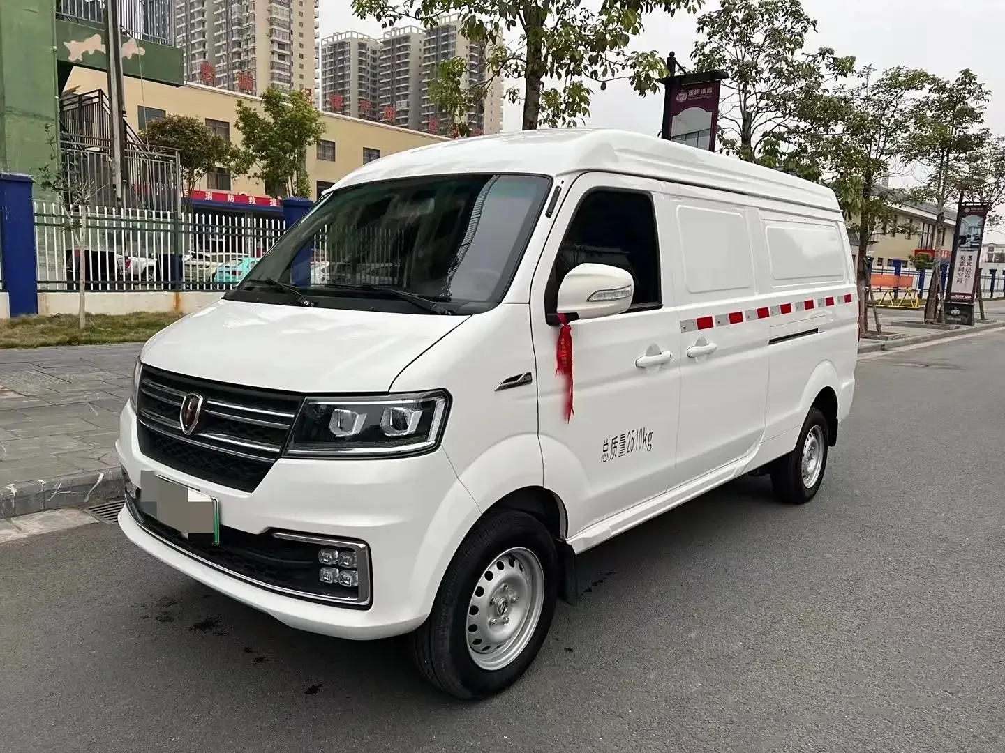 Jinbei Hiace Cargo Van Ev van 2 двери 40.55kwh ev Электрический hiace mini bus для продажи