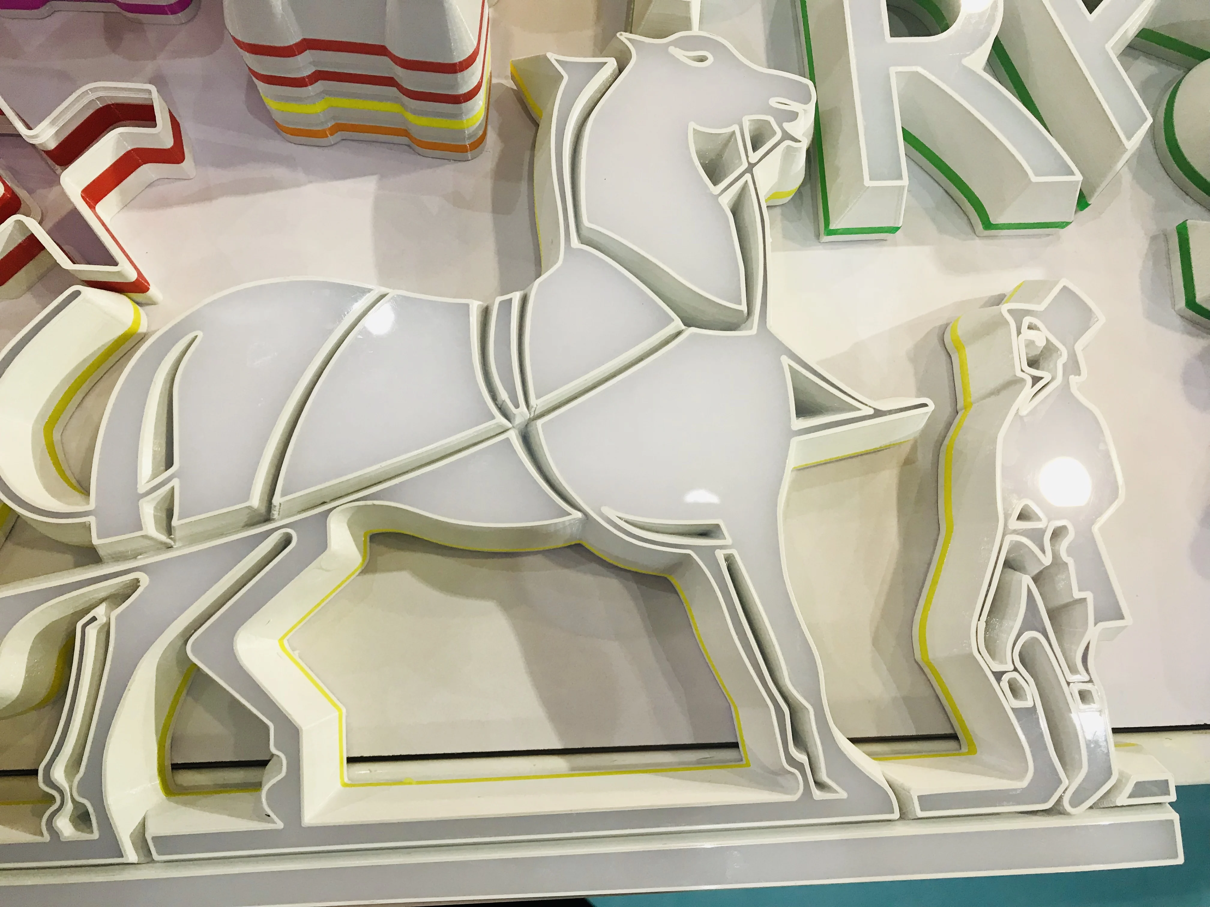 Liquid acrylic UV curing machine for 3D printing letter