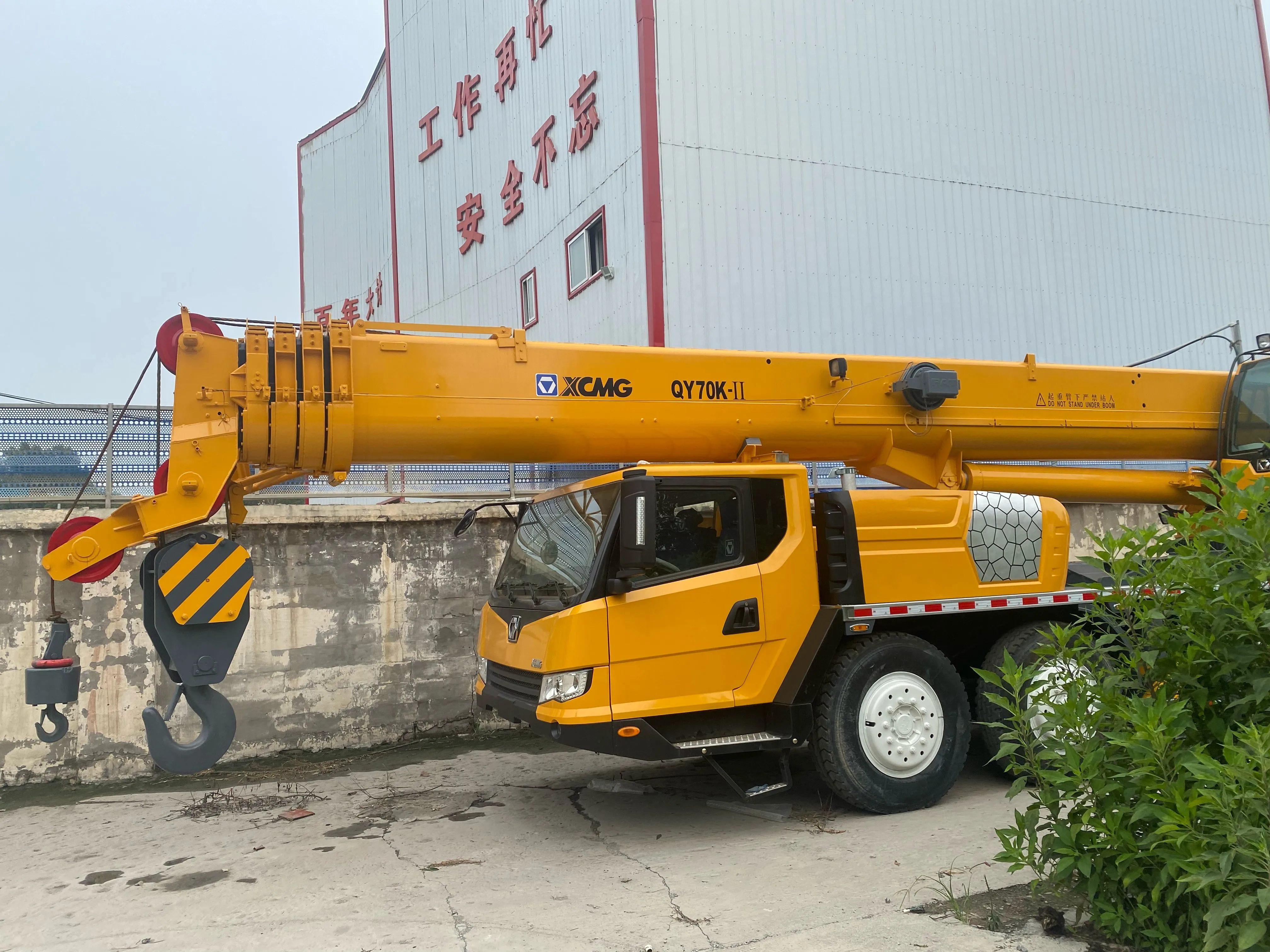 Good Quality Top brand XCM-G  QY130 lifting machinery New 130Ton Mobile pickup Truck Crane With Good price