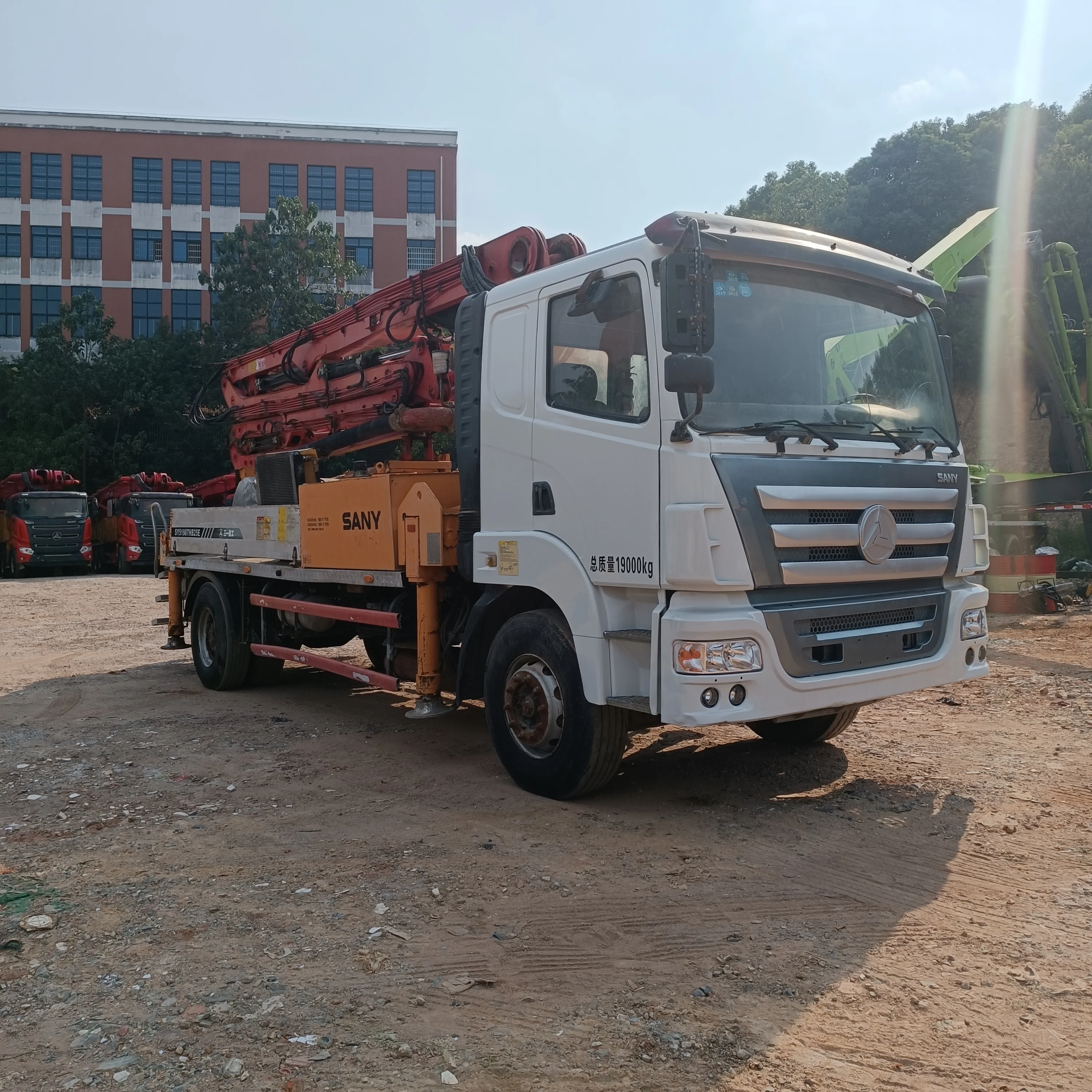 High Quality Custom Trade-In Options Available Customers Looking Upgrade Equipment Efficiently Used Concrete Pump Truck