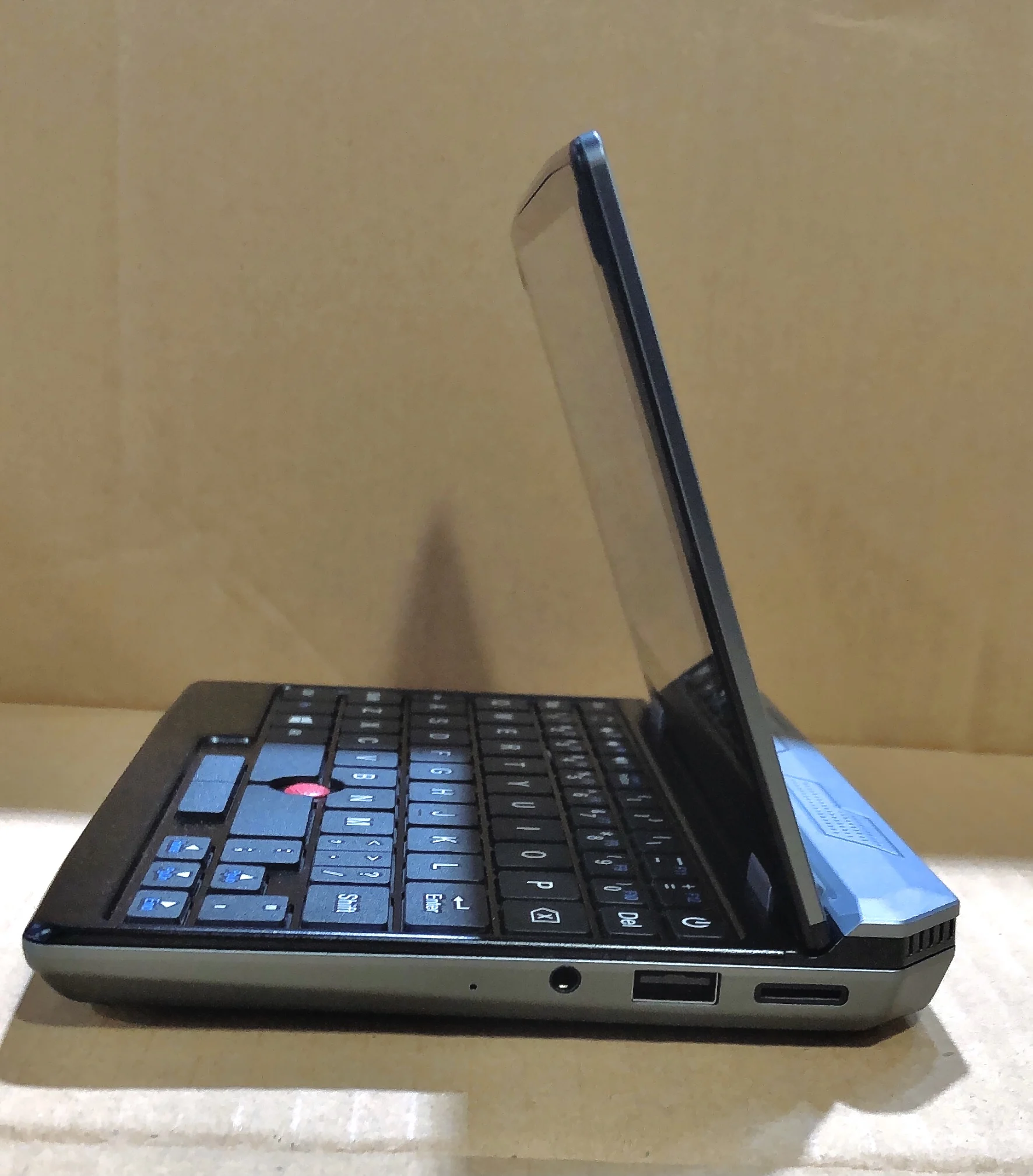 OEM 7inch Mini PC Intel Celeron 8GB RAM 1TB SSD Small Laptop