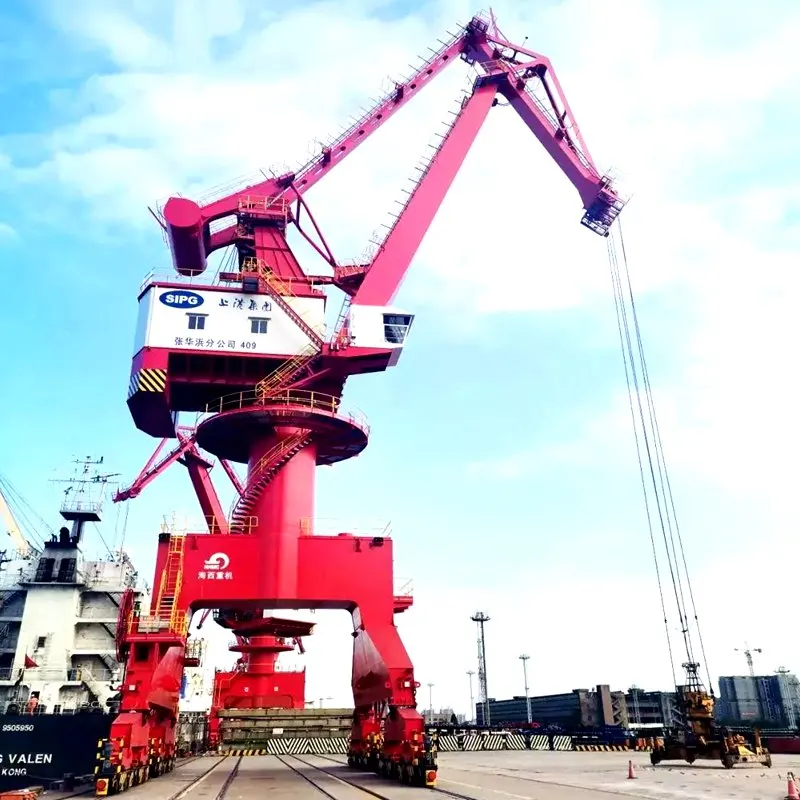 High quality 30t shipyard material handing mobile portal harbour type crane