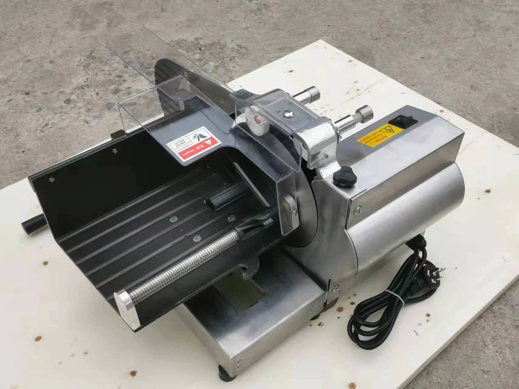 Toast Slicing Machine for Home and Business Toast Slicing Machine with high quality User Friendly Easy to Use High performance