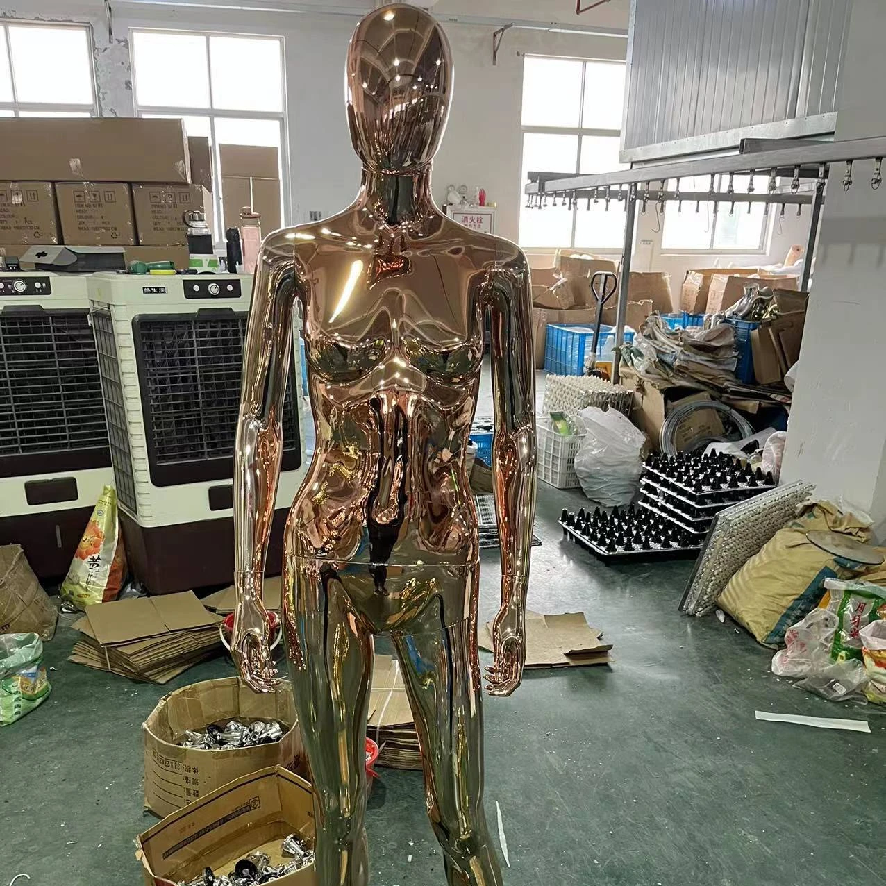 Chrome gold color female mannequin doll for clothes display