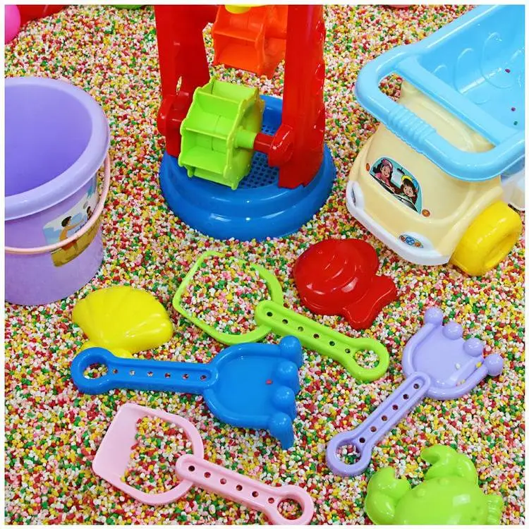 Super Quality Beautiful Polished dye colored Pebble Stone for swimming pool