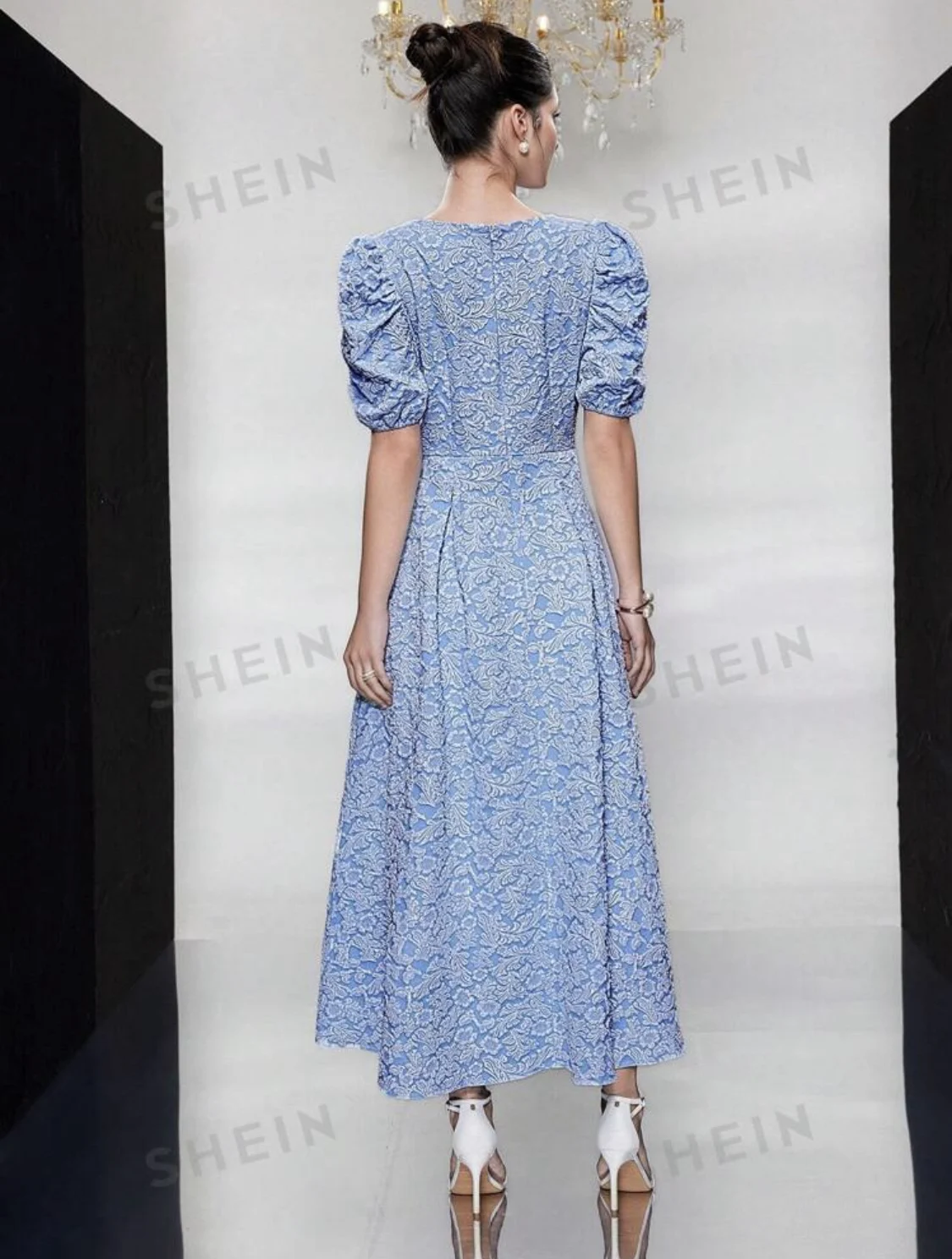 3D Textured Woven Weaved Jacquard With Floral Raised Embossed Detailed Pattern for Making Children Wear Women Dresses Clothings