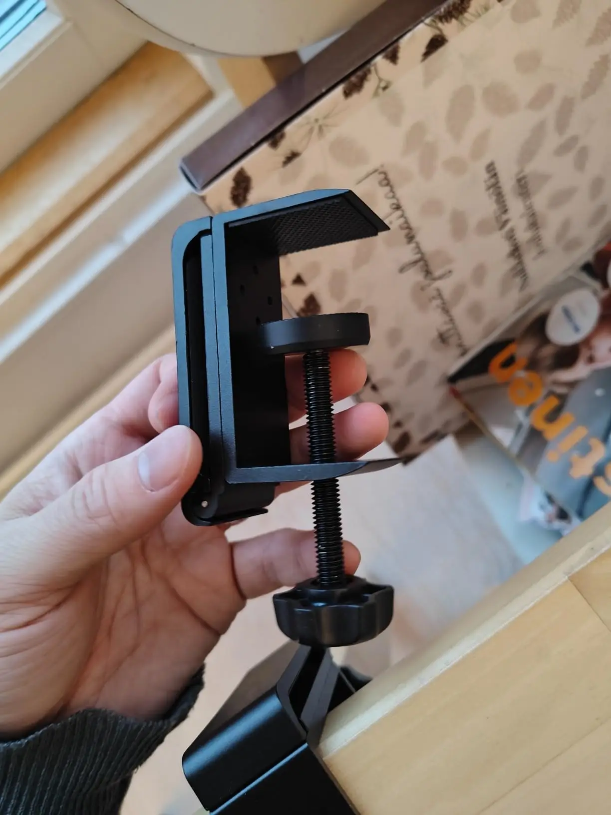 Headset Stand Foldable -Headphone Stand for PC Most Gaming Headset with Cable Organiser