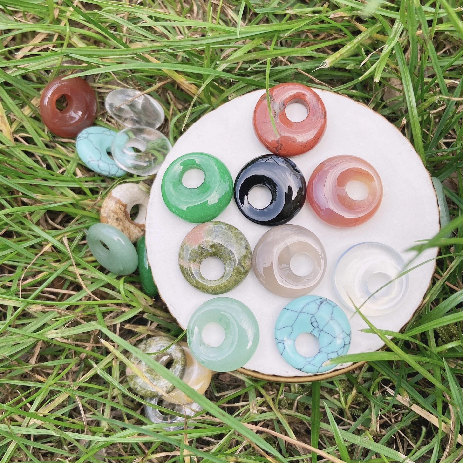 Natural Stone Pendant Side Hole White Jade Safety Buckle Pendant DIY Necklace Bracelet Accessories