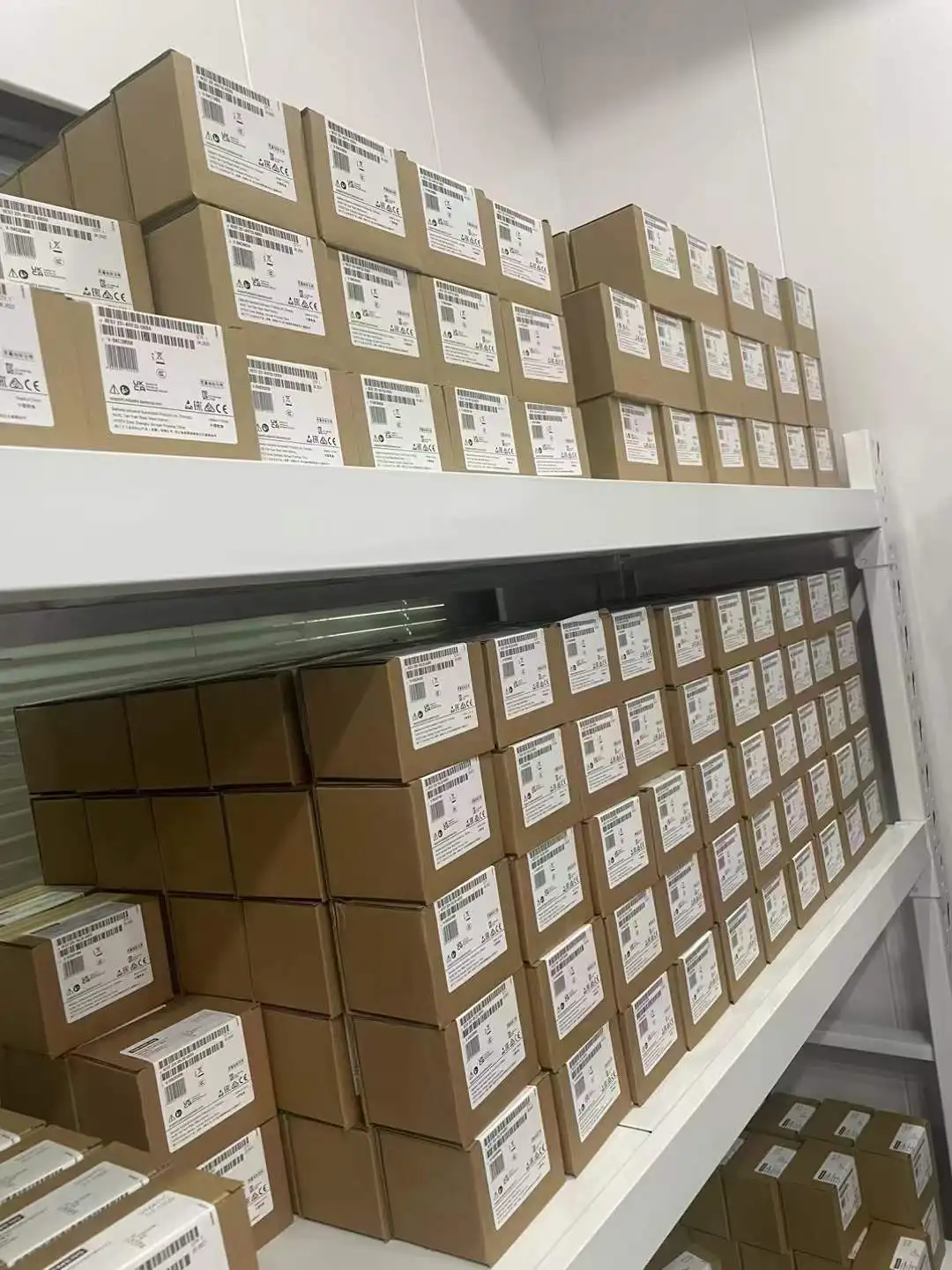 Brand New Original  sie mens SIMATIC DP ELECTRONIC MODULE ET200S 4AI STANDARD 2-WIRE 4-20MA 13 BIT 6ES7134-4GD00-0AB0