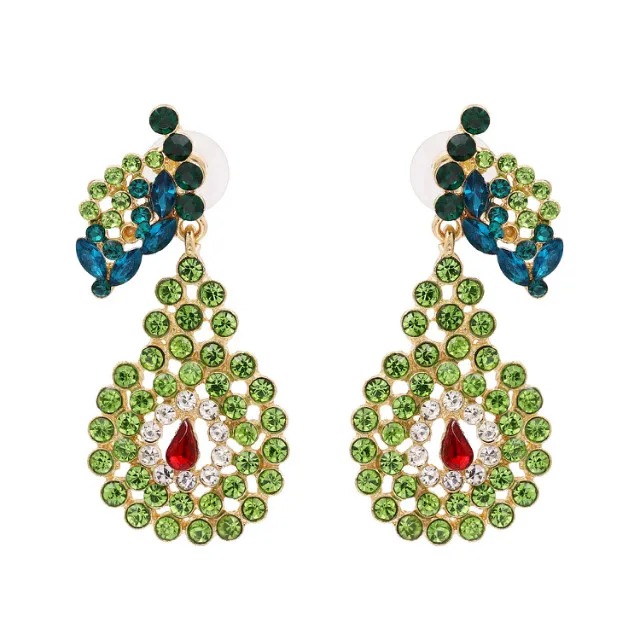 
Hot Selling Personalized Hollow Earrings Nickel-Free Alloy diamond earring studs jewelry display daith jewelry 