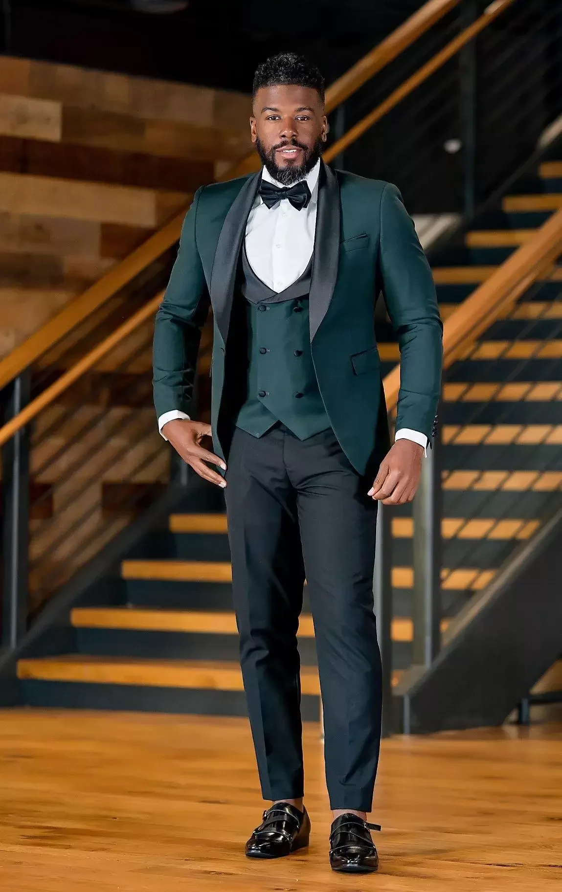 Green Wedding Tuxedos One Button Men Suits Groomsmen Shawl Lapel Groom Tuxedos Wedding/Prom Man Blazer Jacket Pants Vest