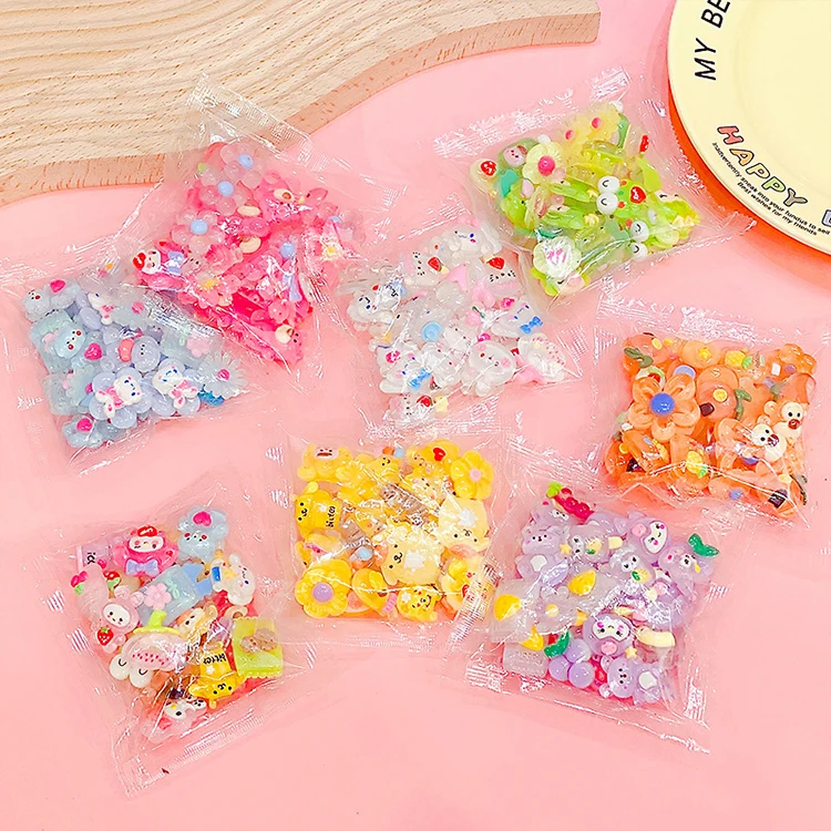 Fashion 30pcs /pack  flower Cute cartoon clear resin accessories DIY jewelry  hairpin patch  material pack
