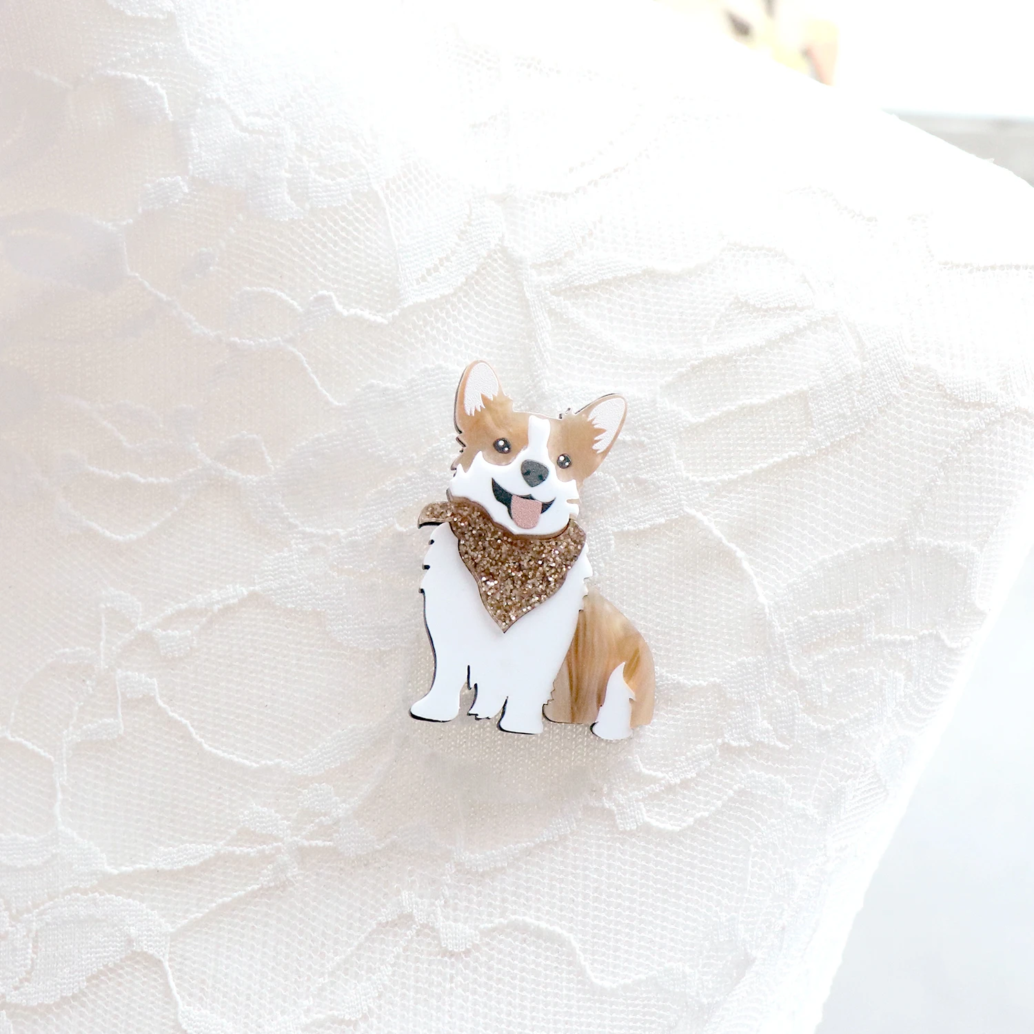 MD155BH1073 New Arrival Corgi Dog Brooch with Safety Pin Cute Laser Cut Acrylic Handmade Jewelry for Wedding Gift Accessories