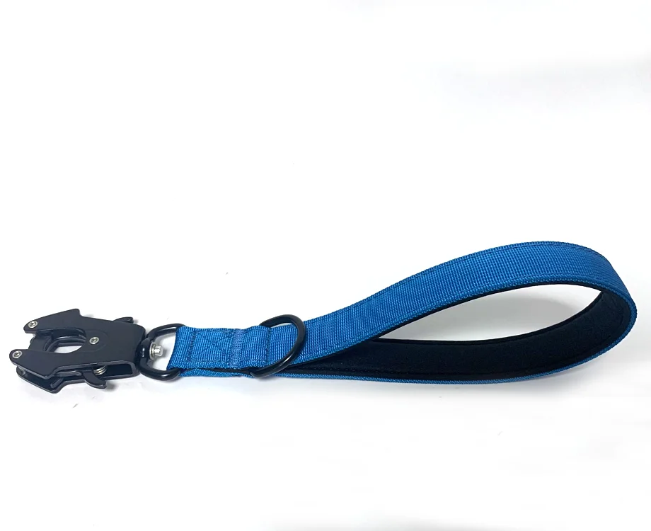 Short Dog Lead Leash for Medium Large or Extra Large Dogs with Neoprene Padded Handle and Frog Clip