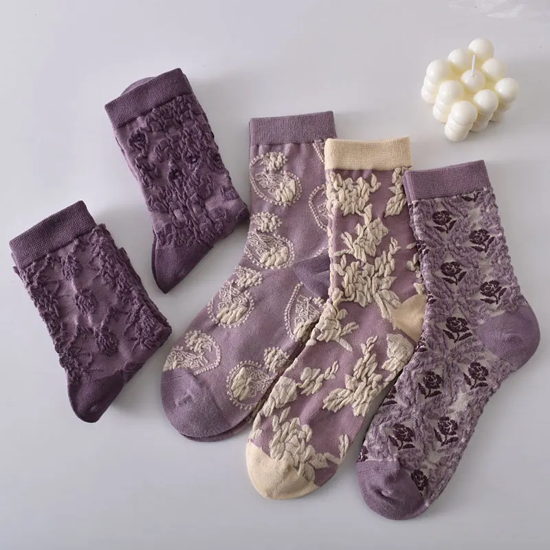 Factory Wholesale Professional Baroque Style Cute Flower Geometric 3D Textured Design Vintage Women Socks