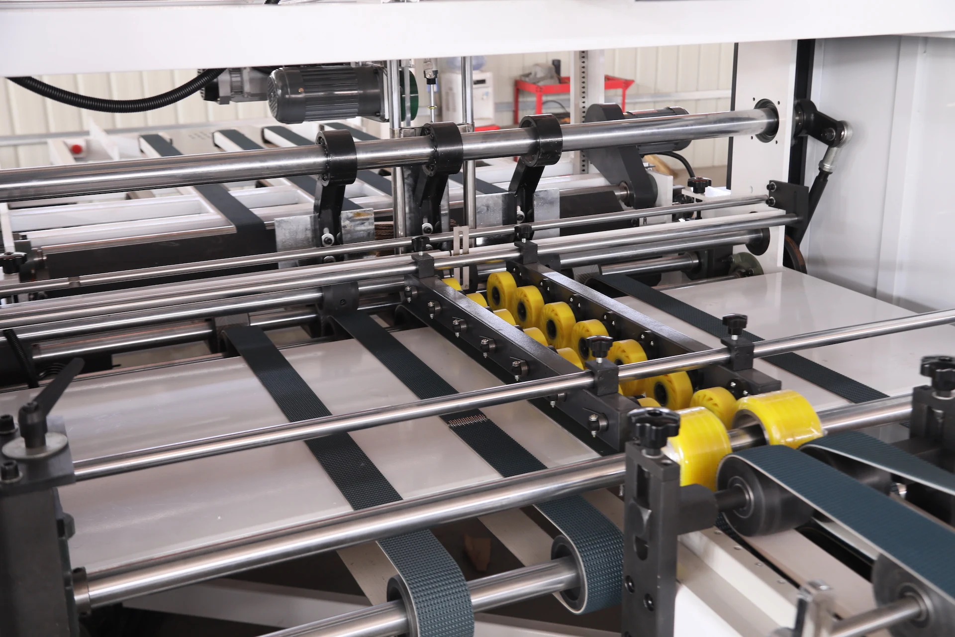 Automatic Carton Folding Gluing Cardboard Boxes Forming Making Machine