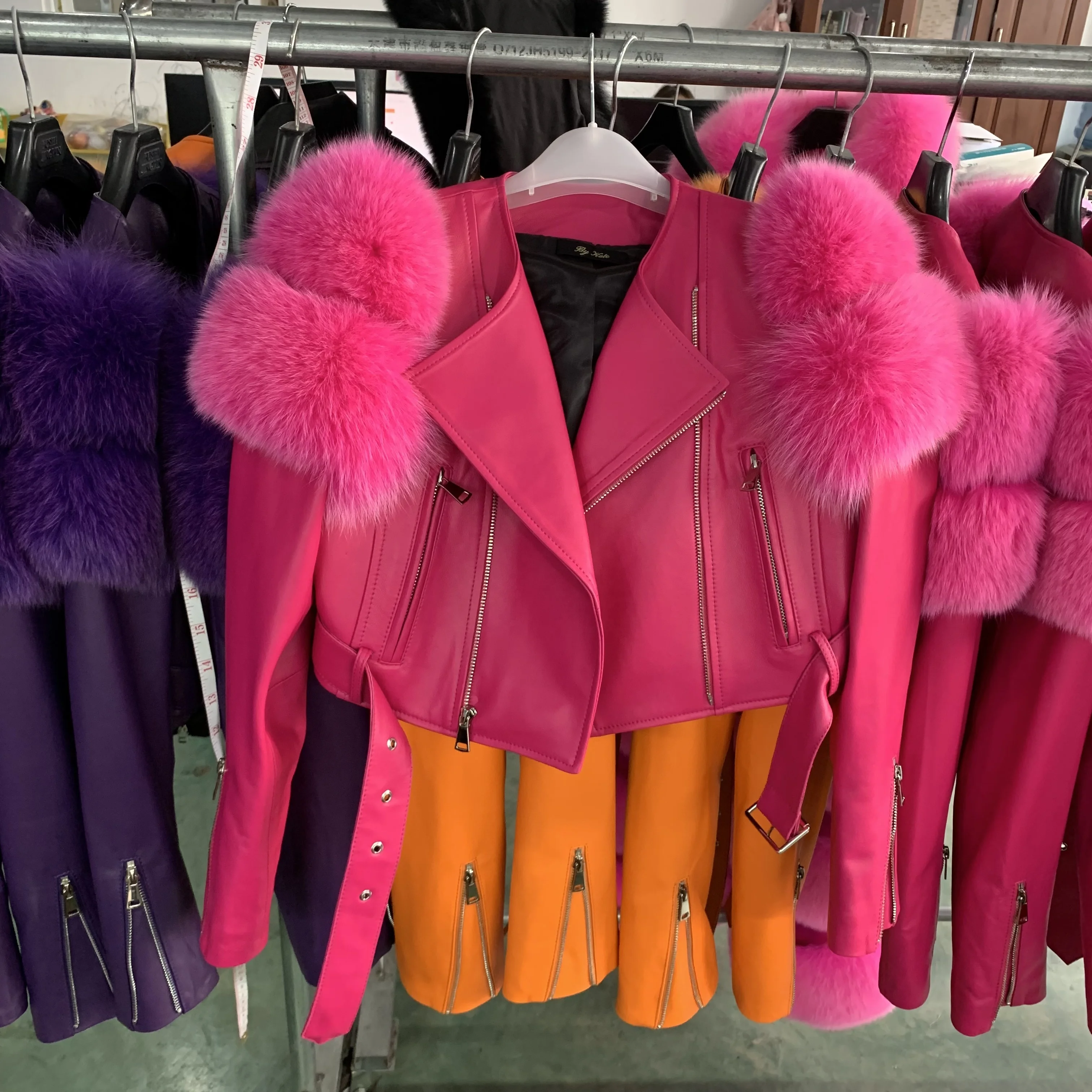 Fur Leather Jacket 2023 Ladies Genuine Leather Jacket with Fur Sleeve Decorate