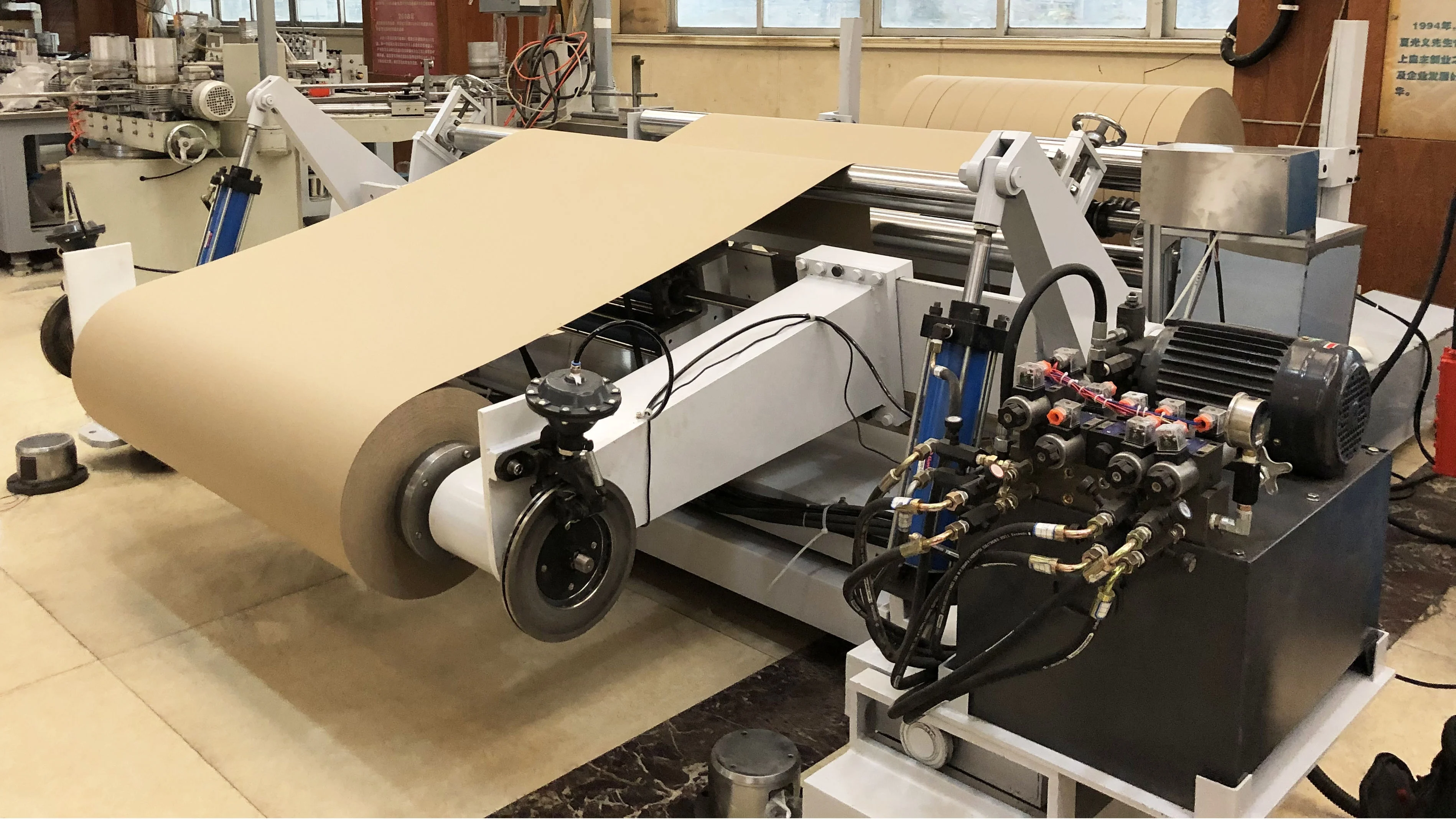 60-600 gsm  Shaftless Slitter Rewinder Machine  2021