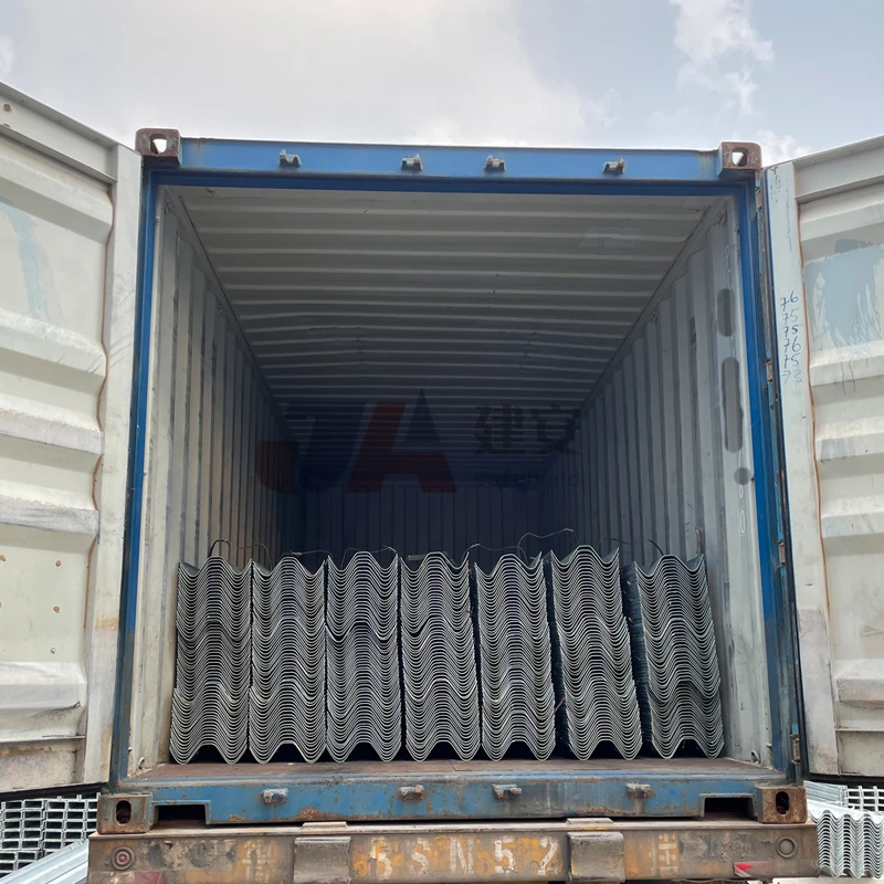 CE ISO Certificate Steel Roadside Thrie Beam Highway Guardrail Q235B Q345B Hot Dipped Galvanized Traffic Barrier