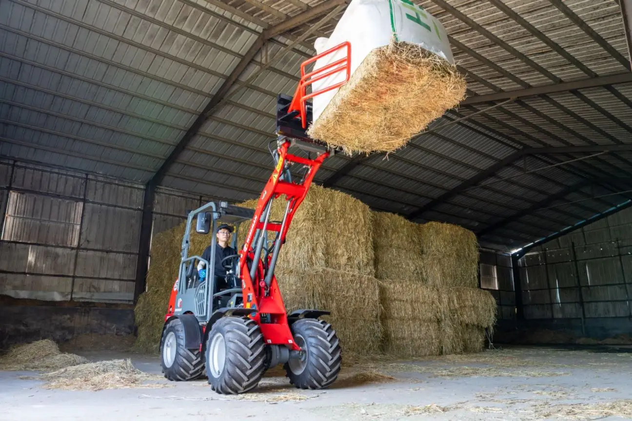 Heavy Lifting, Small Size: Small Loader High Payload Capacity for Big Jobs in Small Spaces