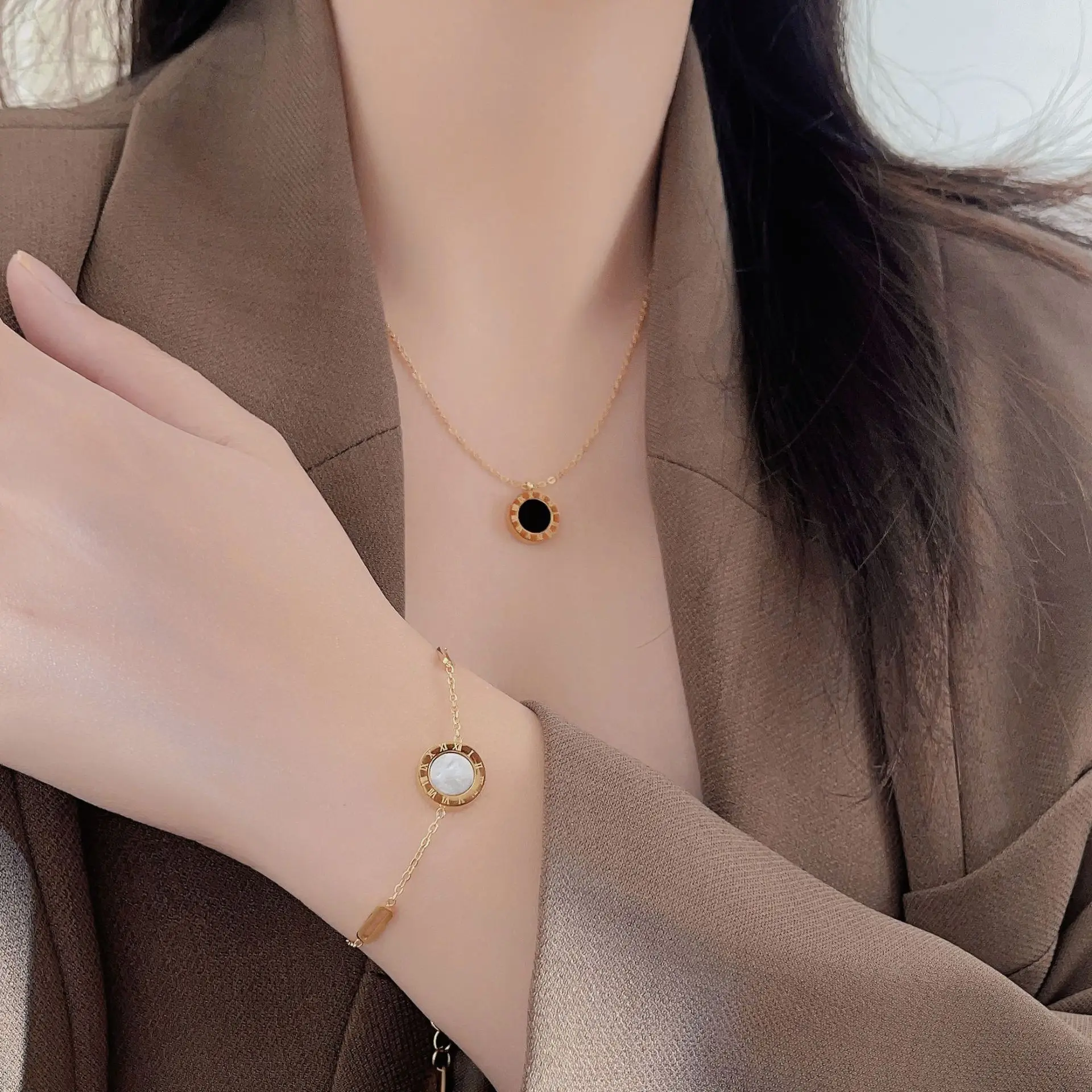 Fashion Stainless Steel 18K Gold Emerald Heart Pendant Necklace Stud Earrings Bracelet Women Vintage 3 Pcs Jewelry Set For Gifts