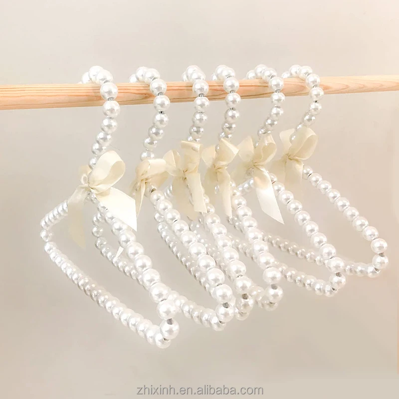 Pearl hangers  (2).jpg