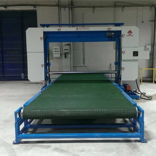 Sponge cutting machine