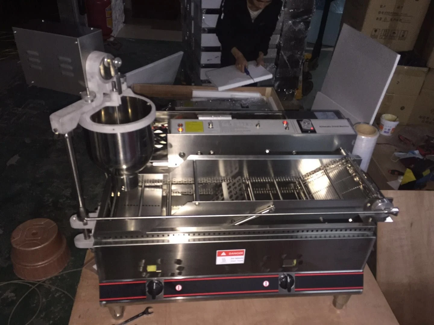 Газовая автоматическая мини-машина для пончиков LPG, производитель пончиков, горячая Распродажа 2021