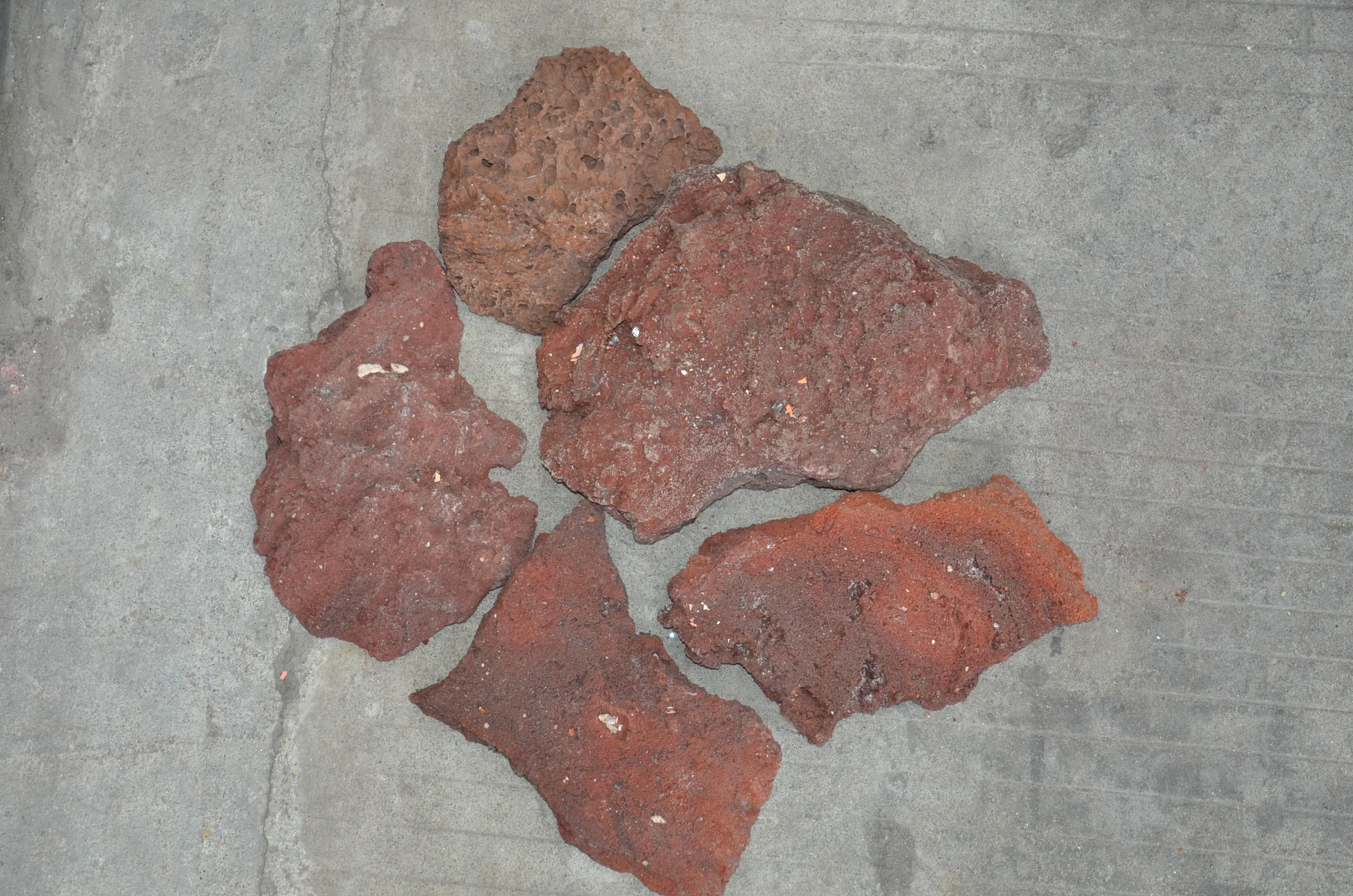 basalt stone/ lava stone for cleaning/ volcanic stone price