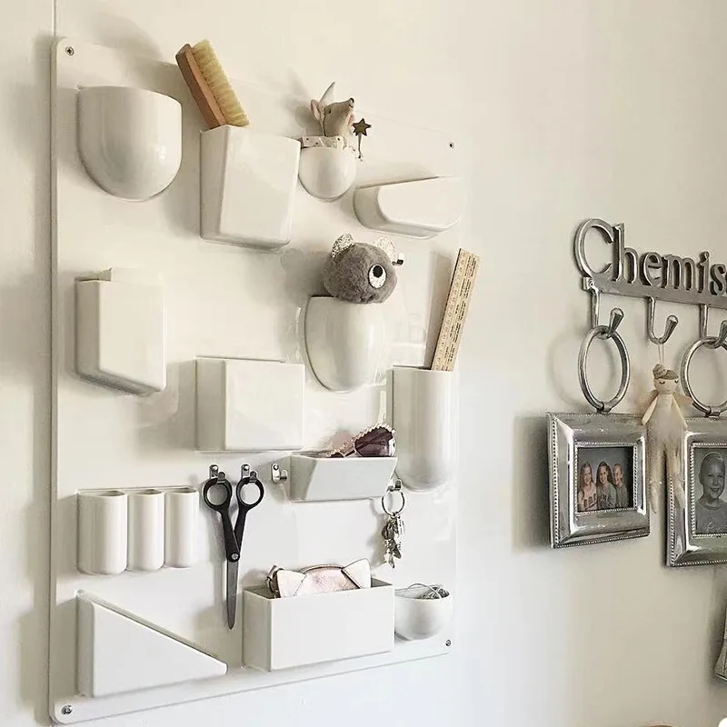 Living Room Wall Shelf Hanging Nordic Modern Luxury Home Metal Rack Book Storage Plastic Wood Mounted Floating Wall Shelves