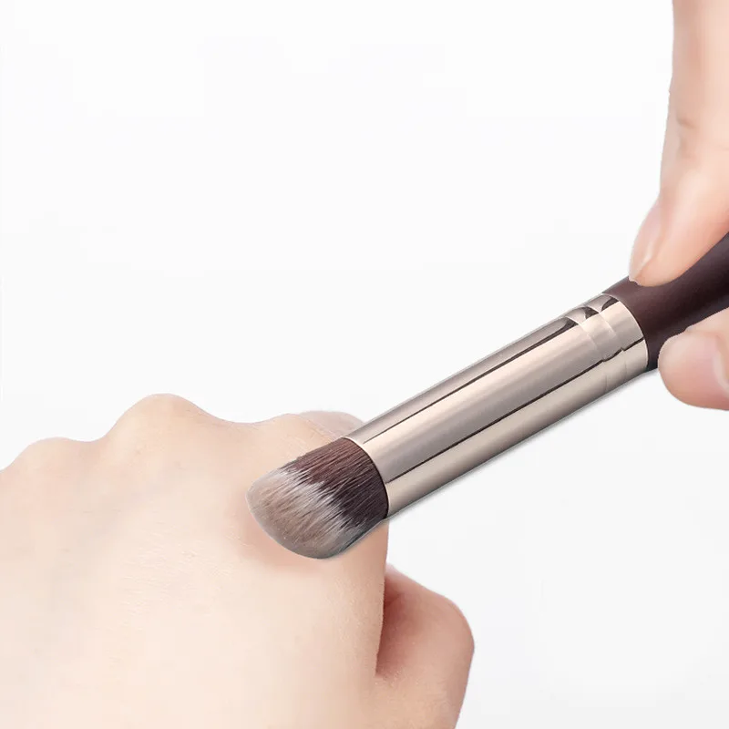 Simple Brown Portable Rayon Hair Professional Makeup Brush Single Ultra Soft Skin Friendly Soft Customizable Logo