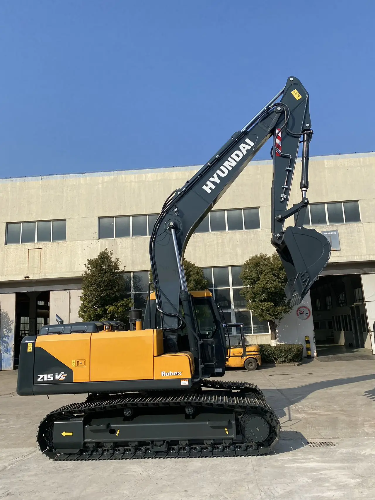 22Ton Hydraulic Excavators Mini Excavator Crawler Excavator R215VS for cheap sale