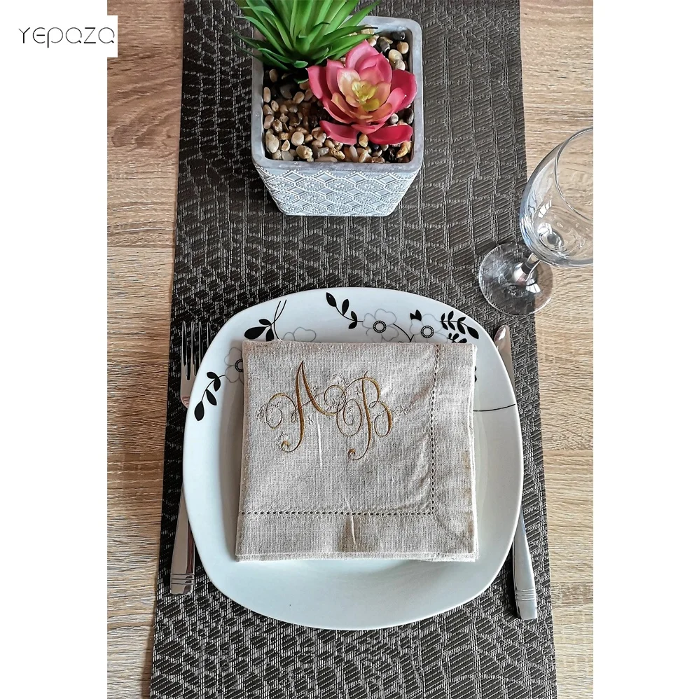Factory price best selling custom Monogrammed design embroidery white cotton hemstitched cocktail napkin for promotion