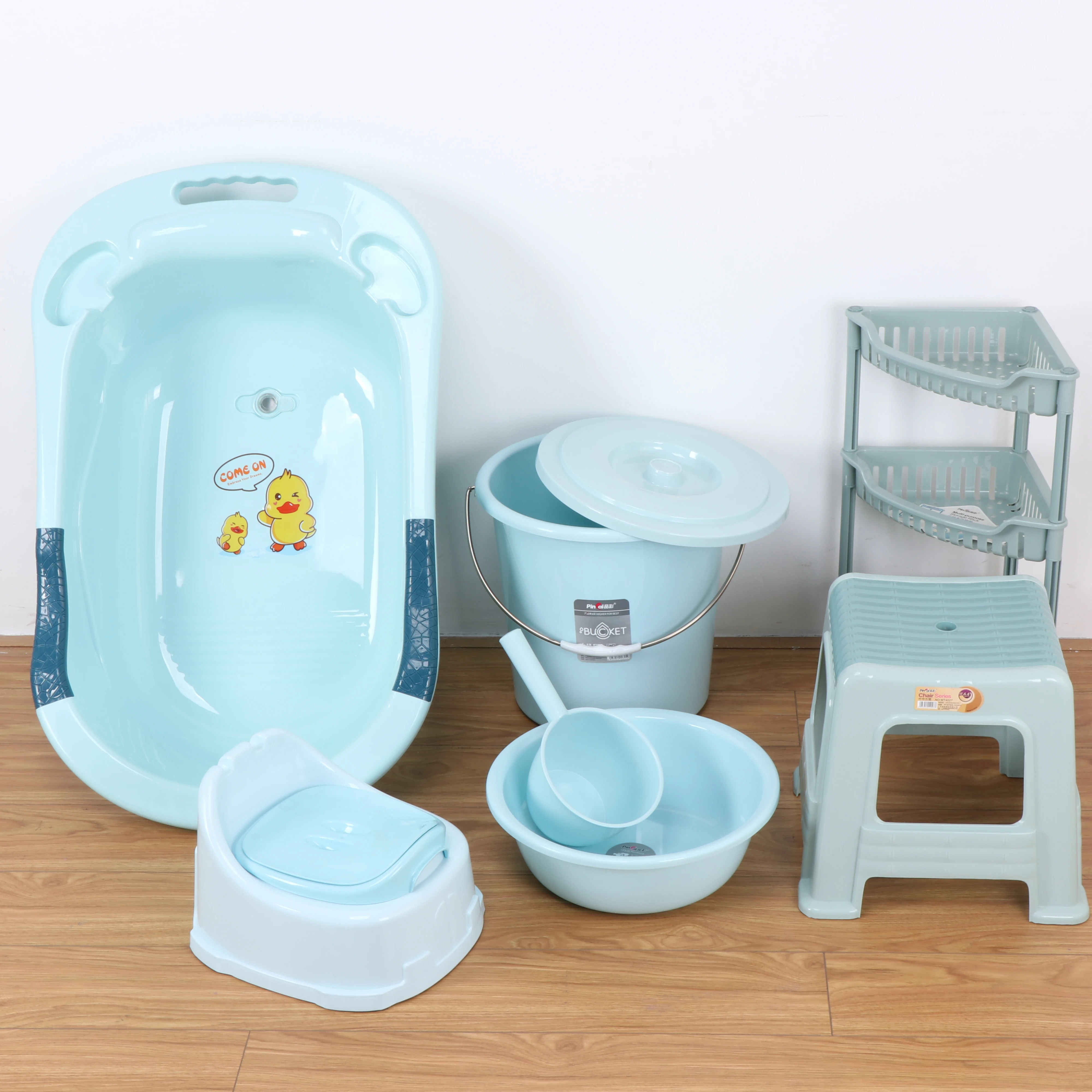 Factory OEM/ODM Plastic Baby Bath Tub Set Have Basin Water Bucket Scoop Chair Potty Laundry Basket Rack